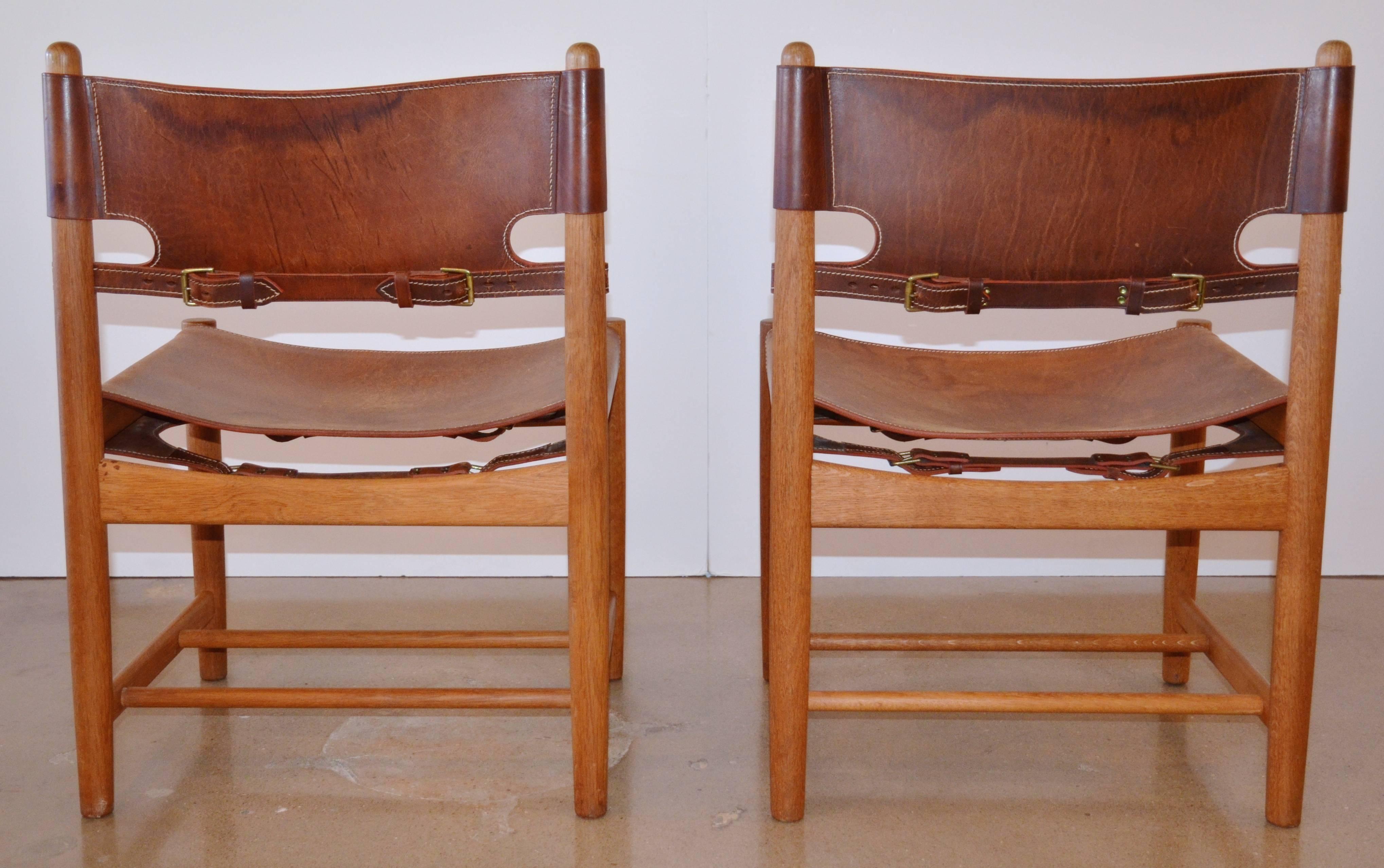 Pair of Børge Mogensen Leather Hunting Chairs Model 3237 In Good Condition In Austin, TX