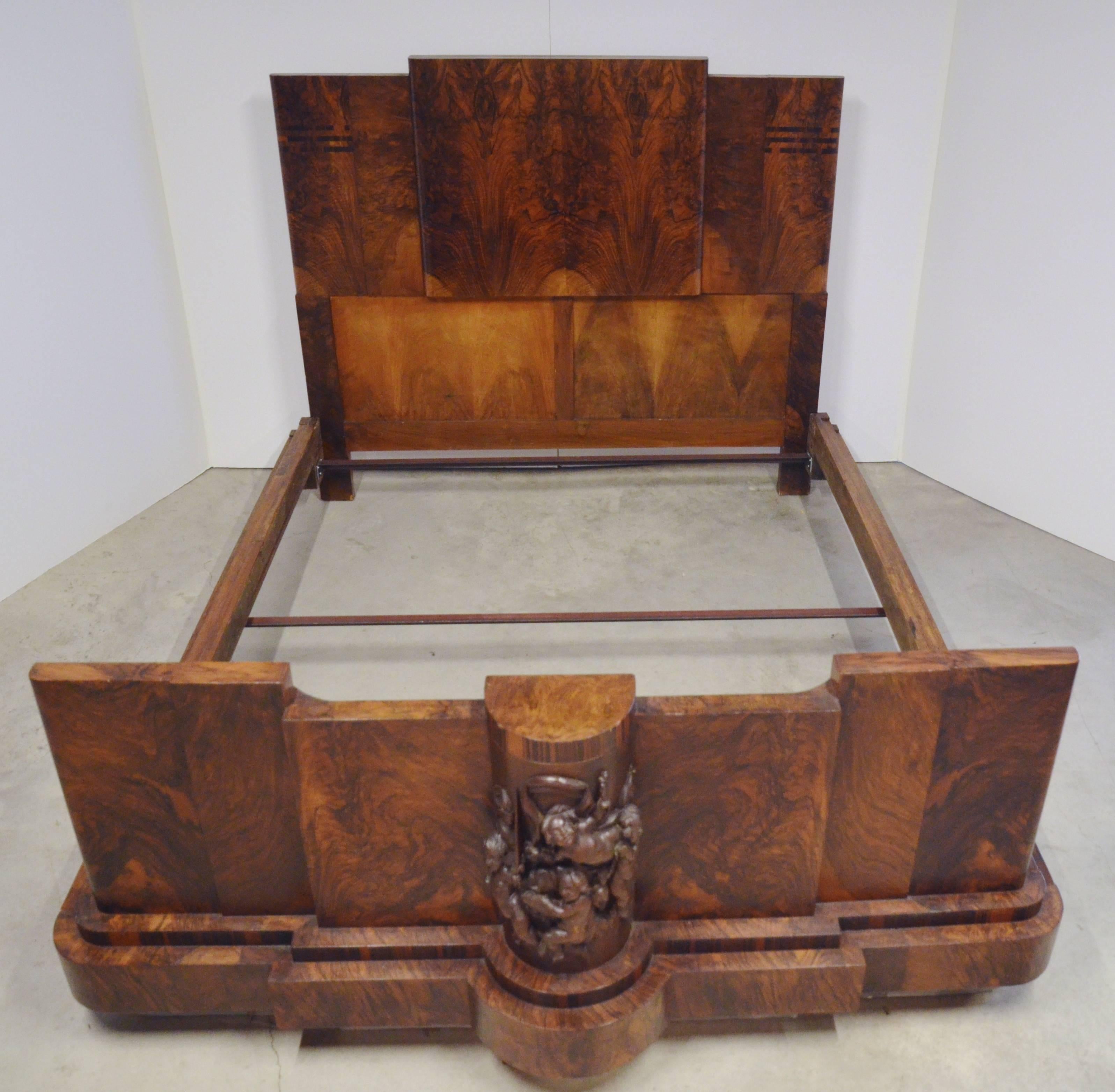 Italian Art Deco Walnut Burl and Carved Queen Bed In Good Condition In Austin, TX