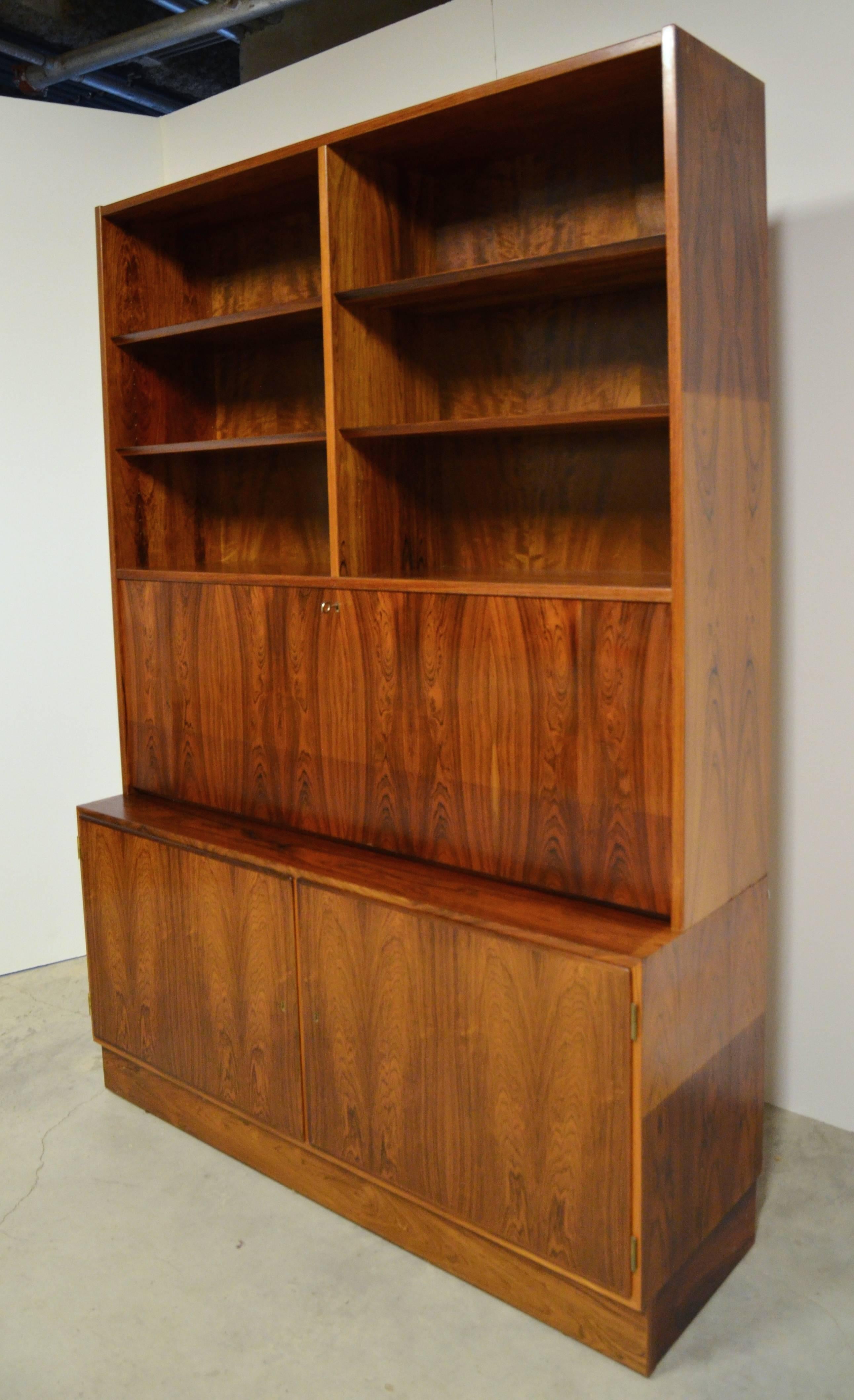 Mid-Century Modern Danish Rosewood Bookcase Secretary In Good Condition In Austin, TX