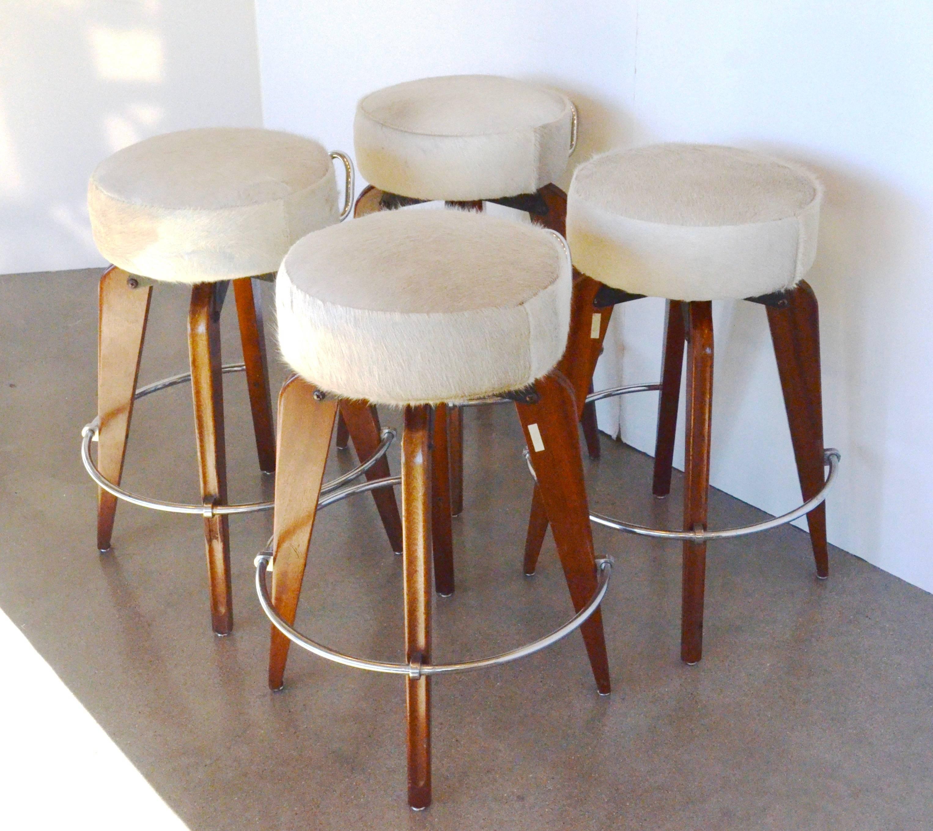 James Bond Bar Stools, Mid-Century, from the Saint-Vincent Casino, Italy In Good Condition In Austin, TX