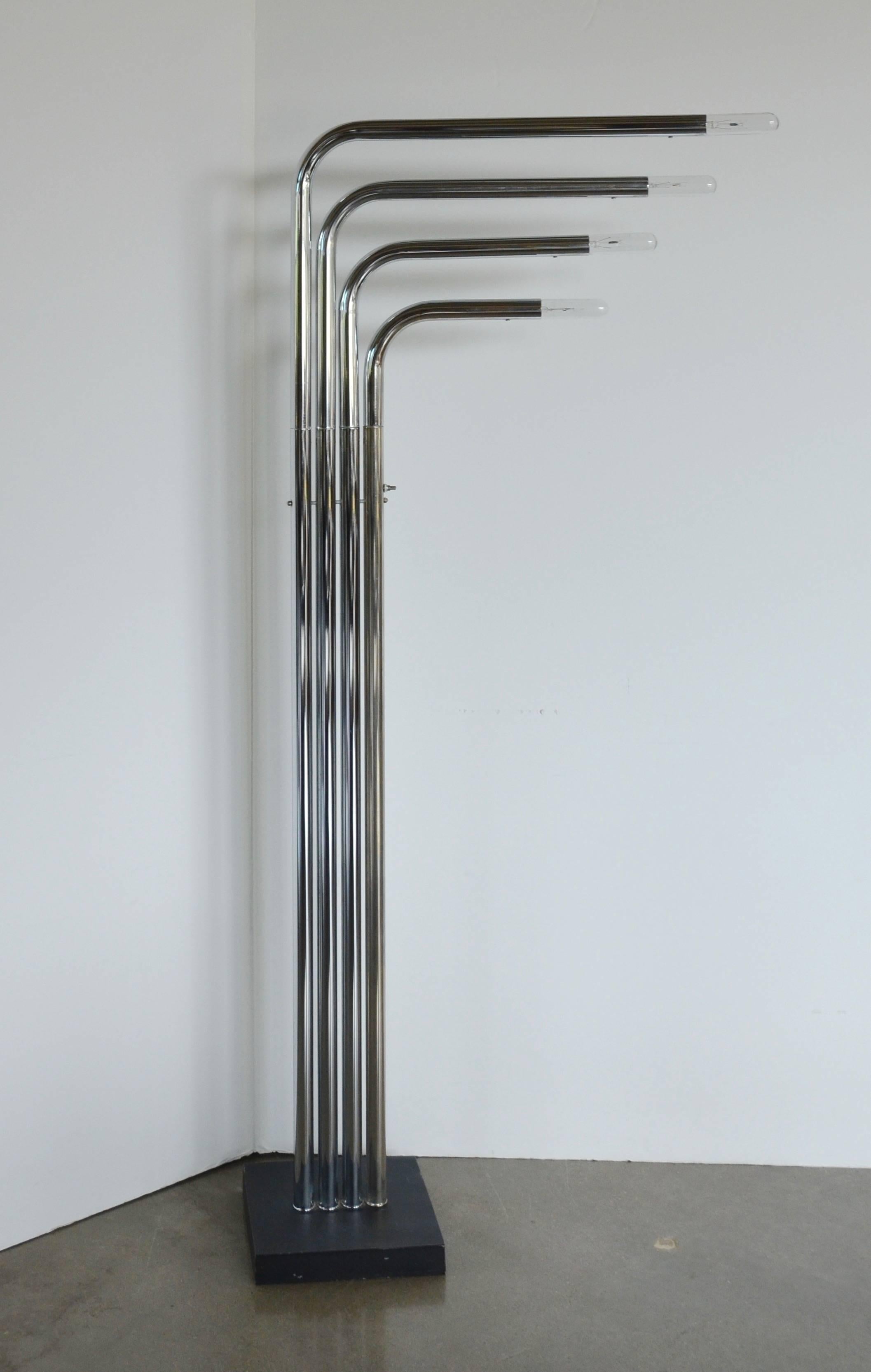 Pair of Articulated Chrome Reggiani Floor Lamps, Italian, circa 1970 In Excellent Condition In Austin, TX