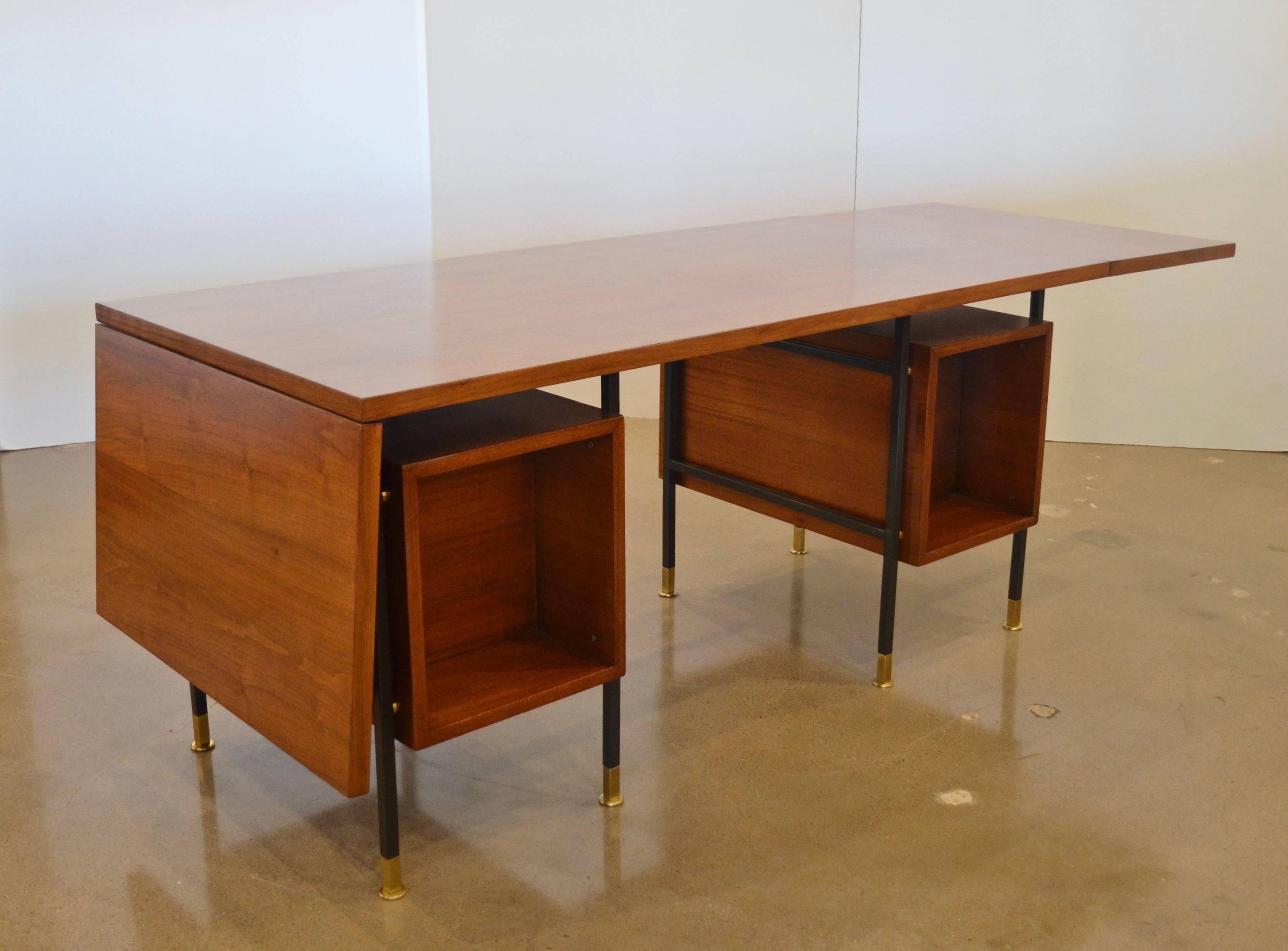 Expandable Desk by Edward J. Wormley for Dunbar 1