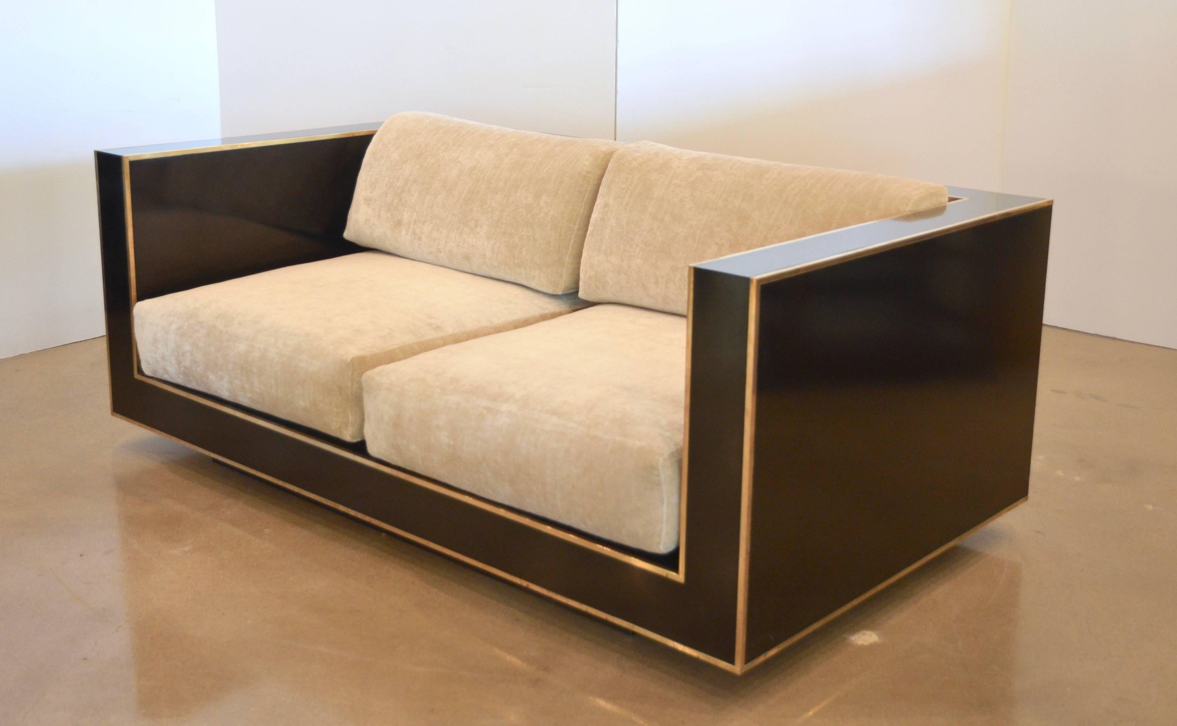 Black and Brass Loveseat, Italy, 1970s, Romeo Rega In Good Condition In Austin, TX