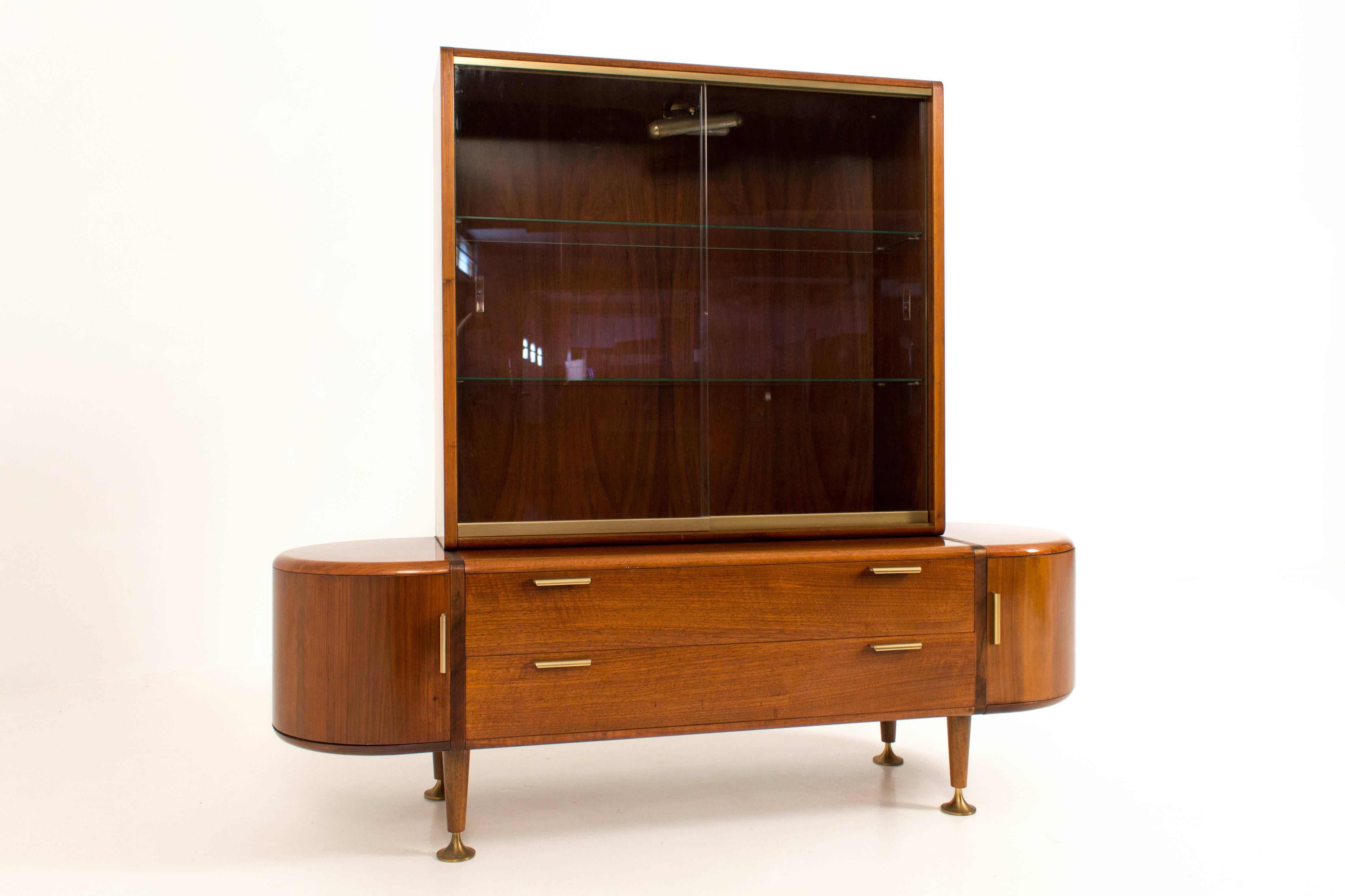 Stunning Mid-Century Modern Vitrine by A. A. Patijn for Poly-Z In Good Condition In Amsterdam, NL