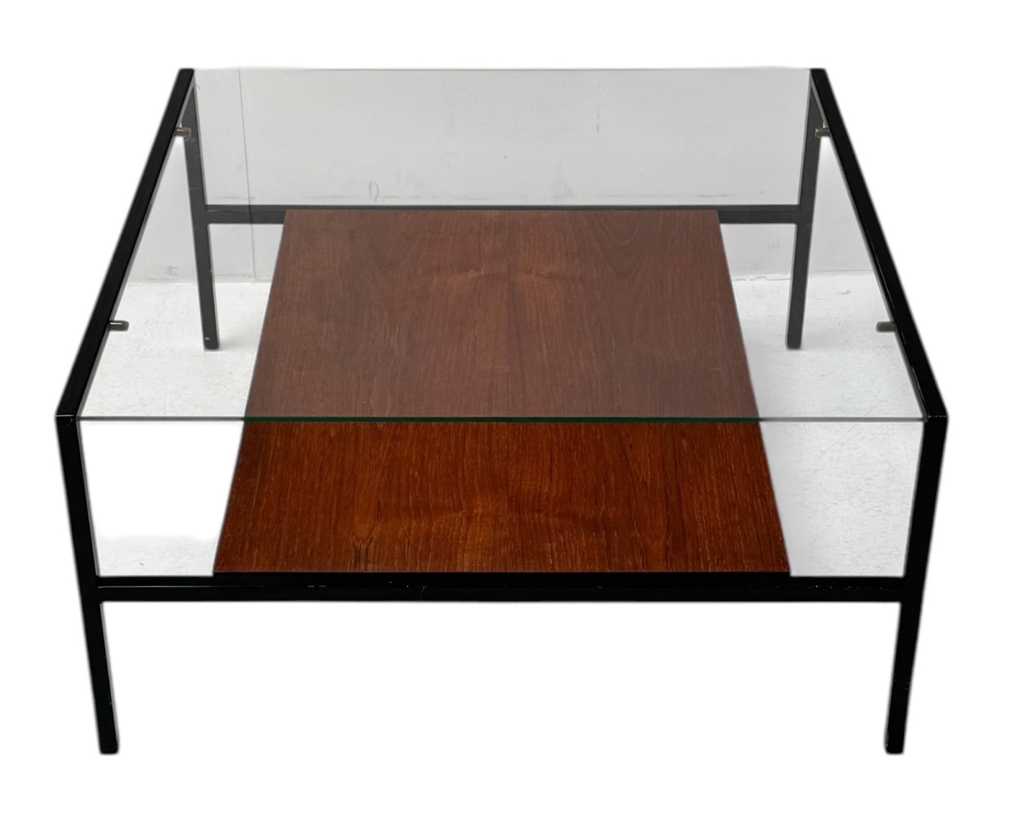 Métal Table basse moderne du milieu du siècle, style Cees Braakman, avec plateau en verre, années 1950 en vente