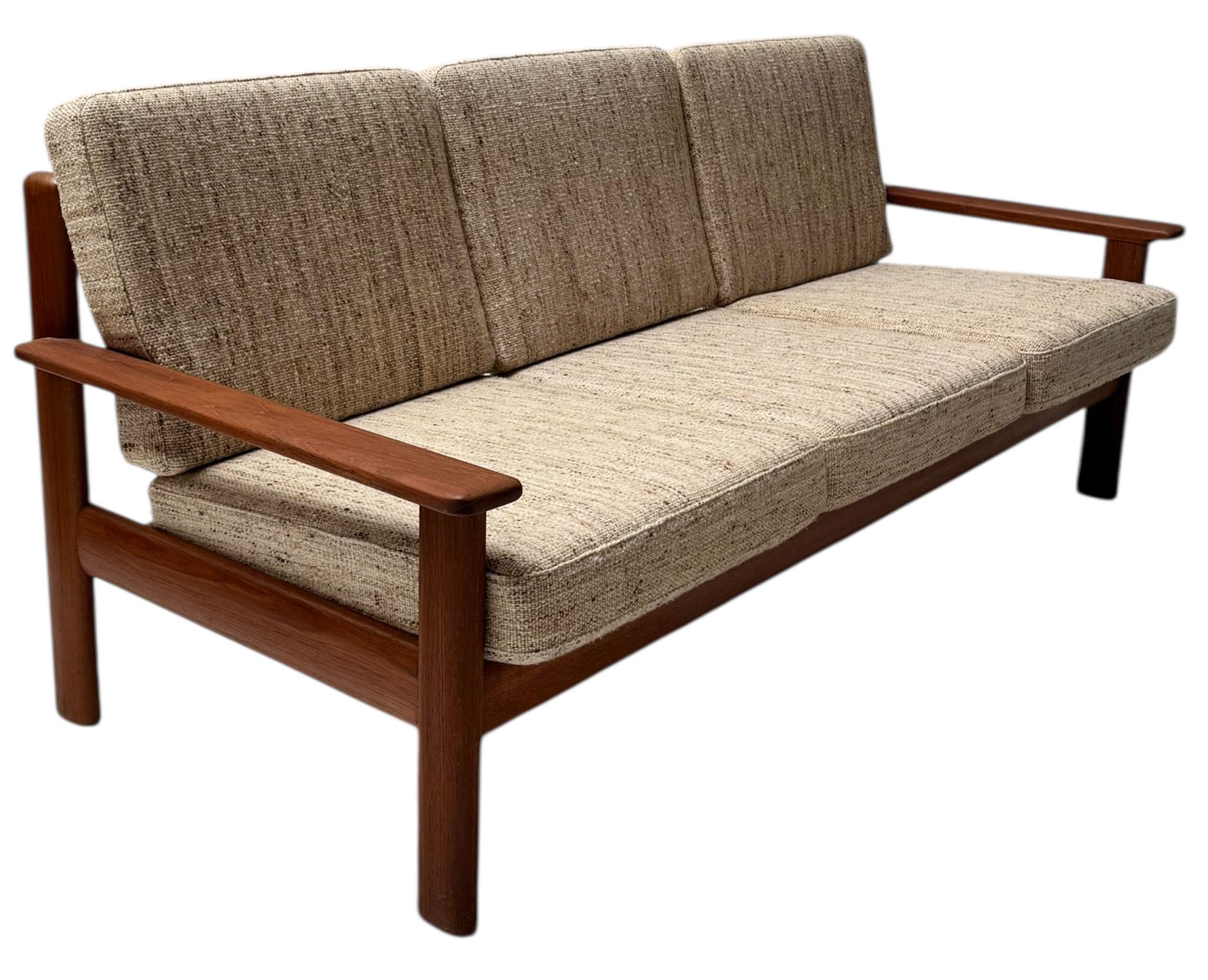 German Mid-Century Modern Three-Piece Antimott Sofa by Walter Knoll / Wilhelm Knoll For Sale