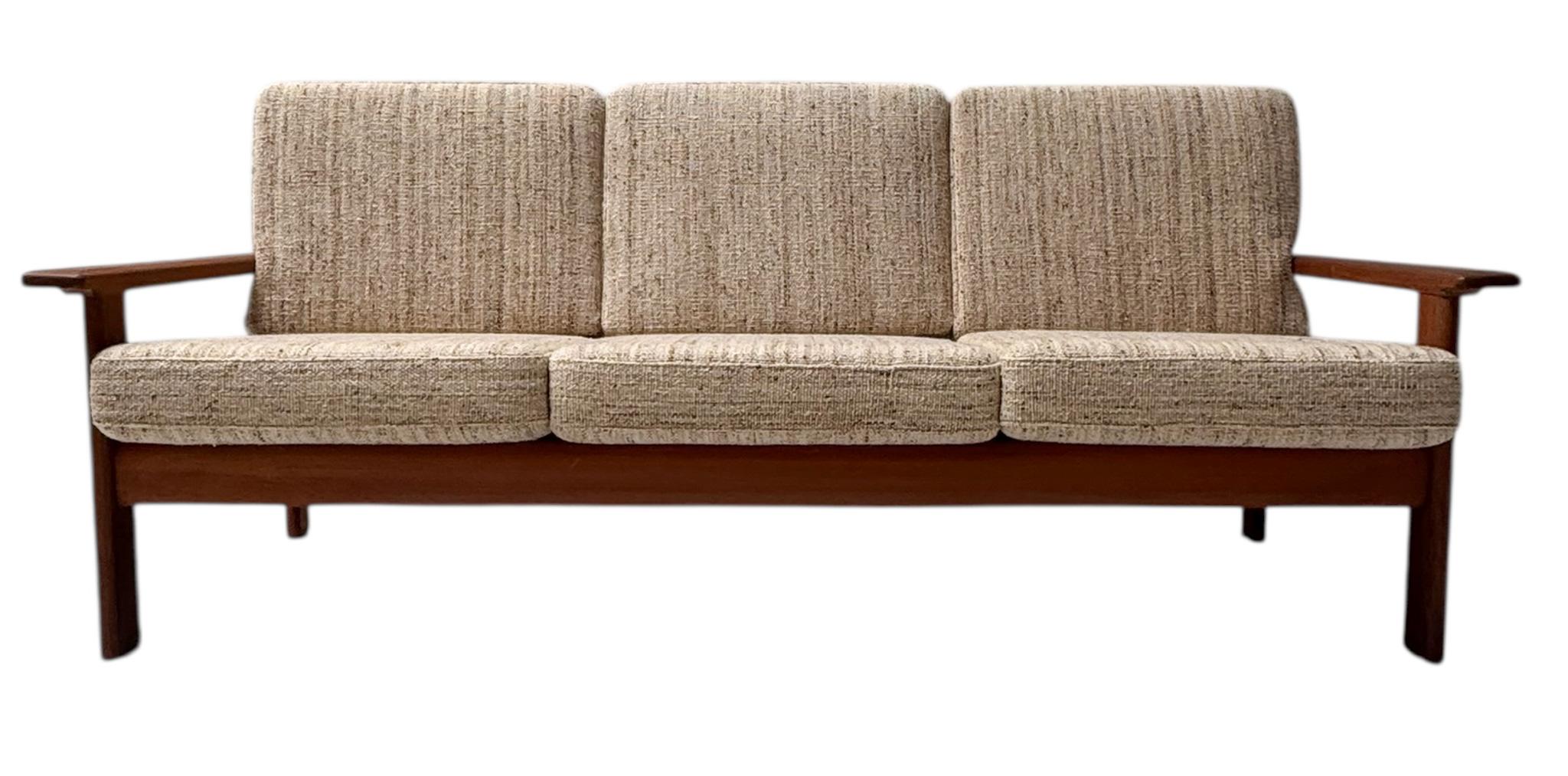 Mid-Century Modern Three-Piece Antimott Sofa by Walter Knoll / Wilhelm Knoll For Sale 4
