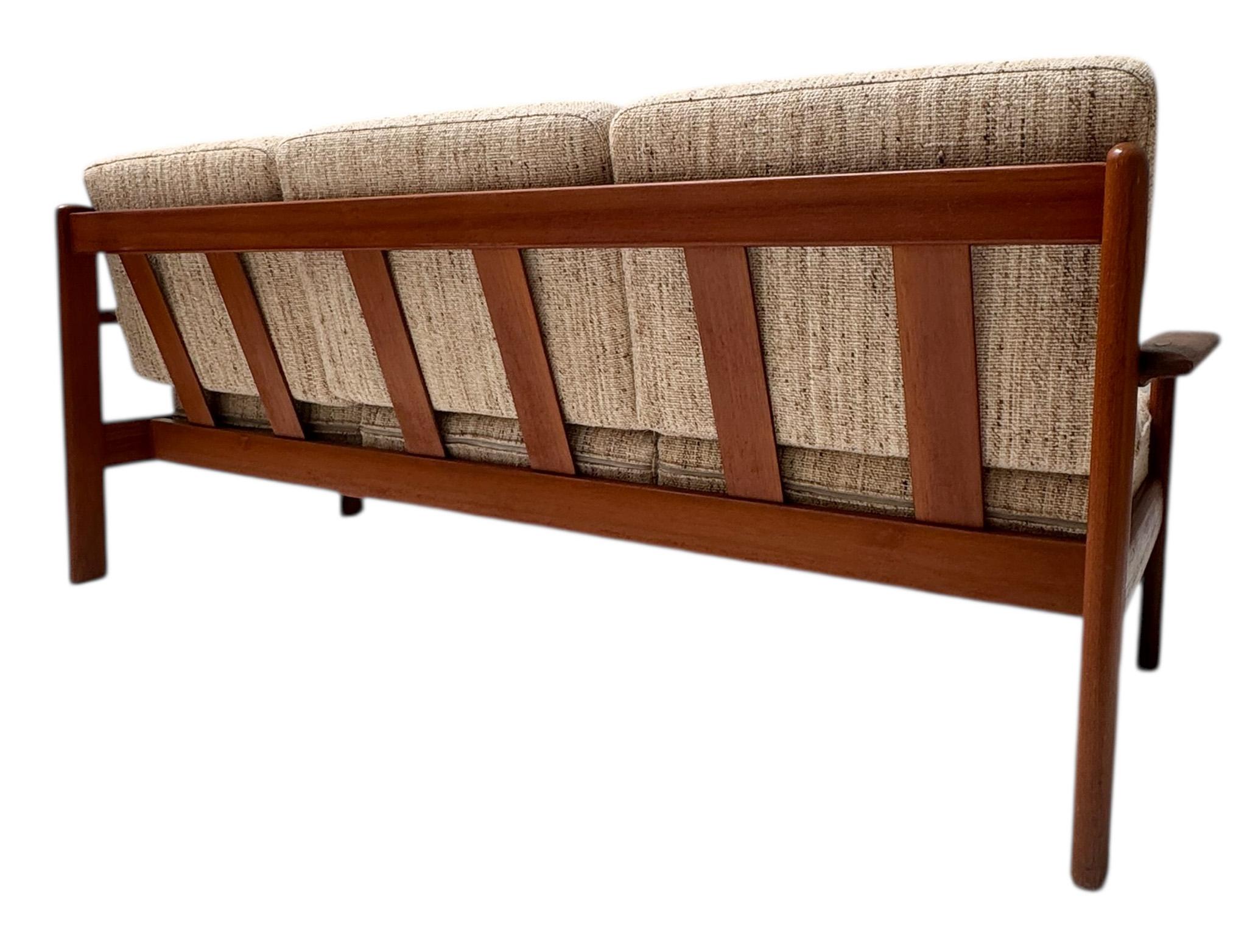 Mid-Century Modern Three-Piece Antimott Sofa by Walter Knoll / Wilhelm Knoll For Sale 8