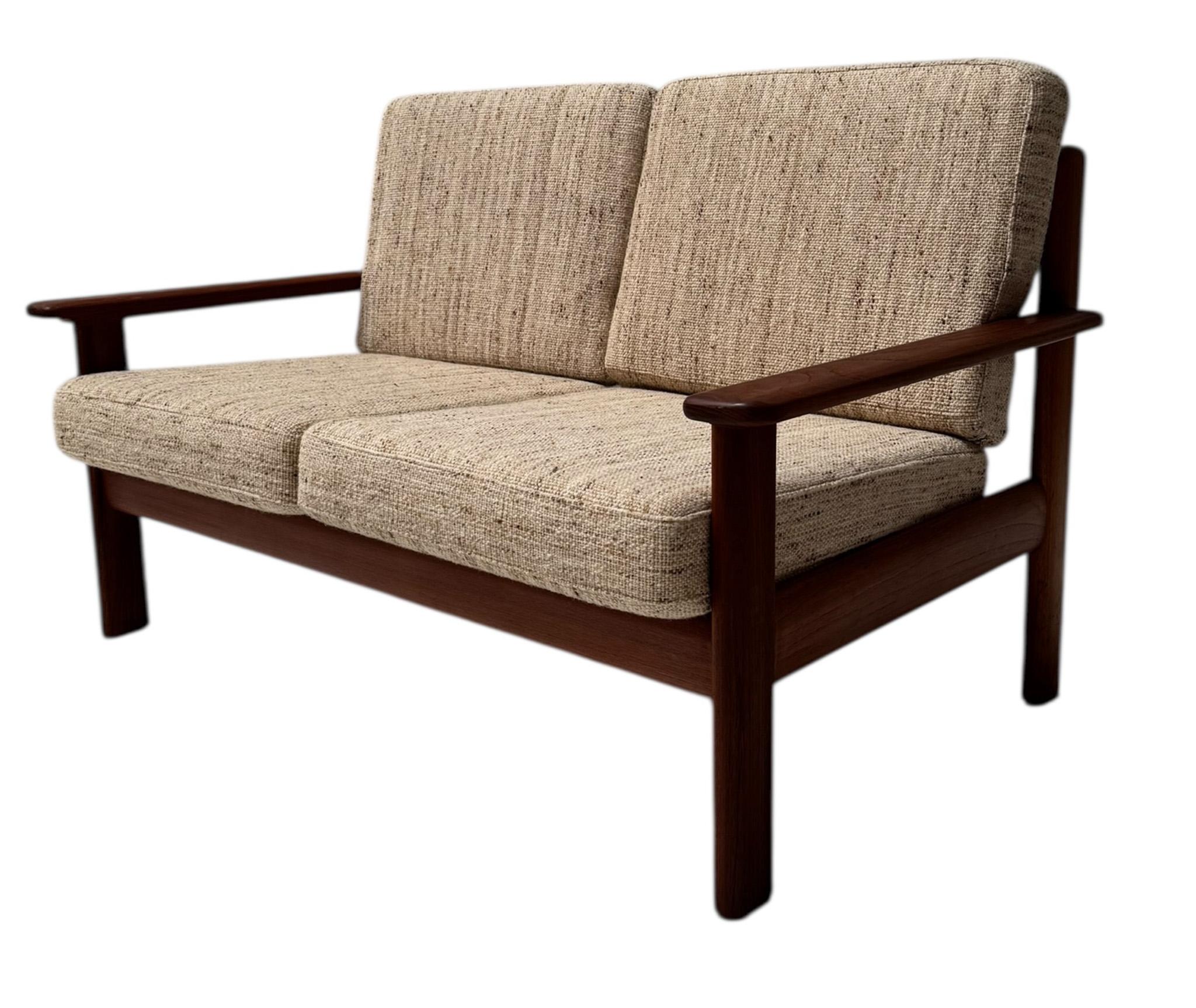 Moderno de mediados de siglo  Sofá Antimott de dos piezas de Walter Knoll / Wilhelm Knoll mediados del siglo XX en venta