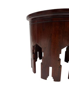 Table d'appoint de style Art déco « Amsterdamse School » des années 1920, en noyer massif