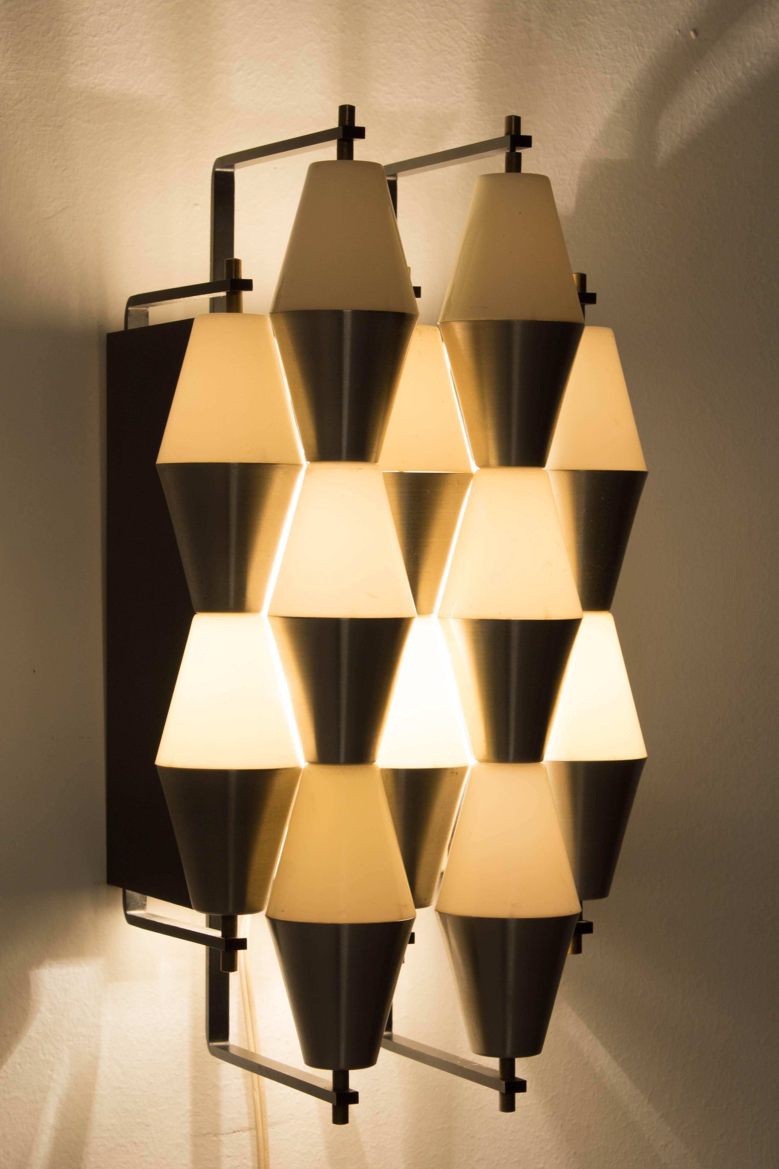 Mid-Century Modern Rare Wall Sconce by RAAK Amsterdam, 1960s