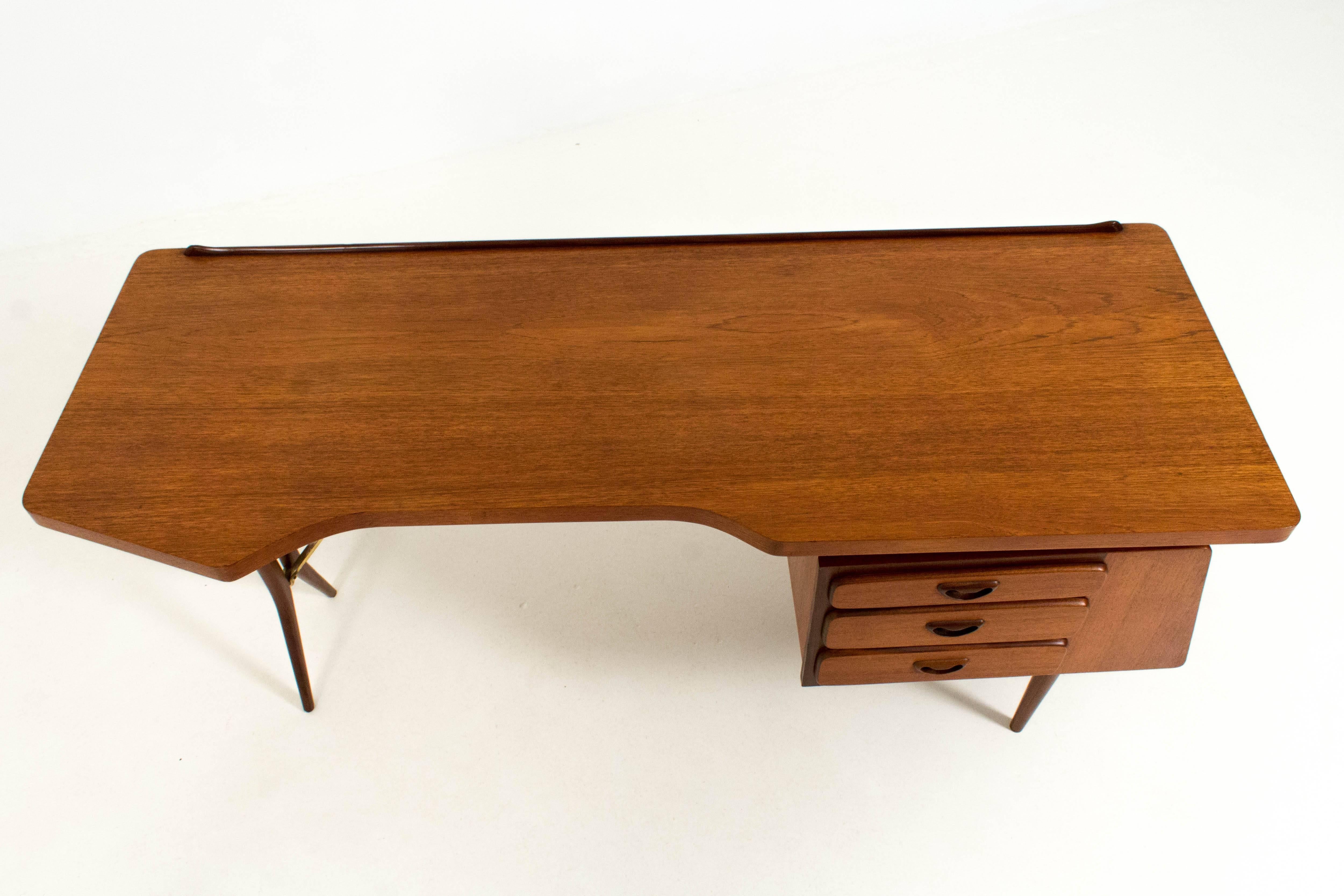 Iconic Mid-Century Modern Desk by Louis Van Teeffelen for Webe, 1959 In Good Condition In Amsterdam, NL