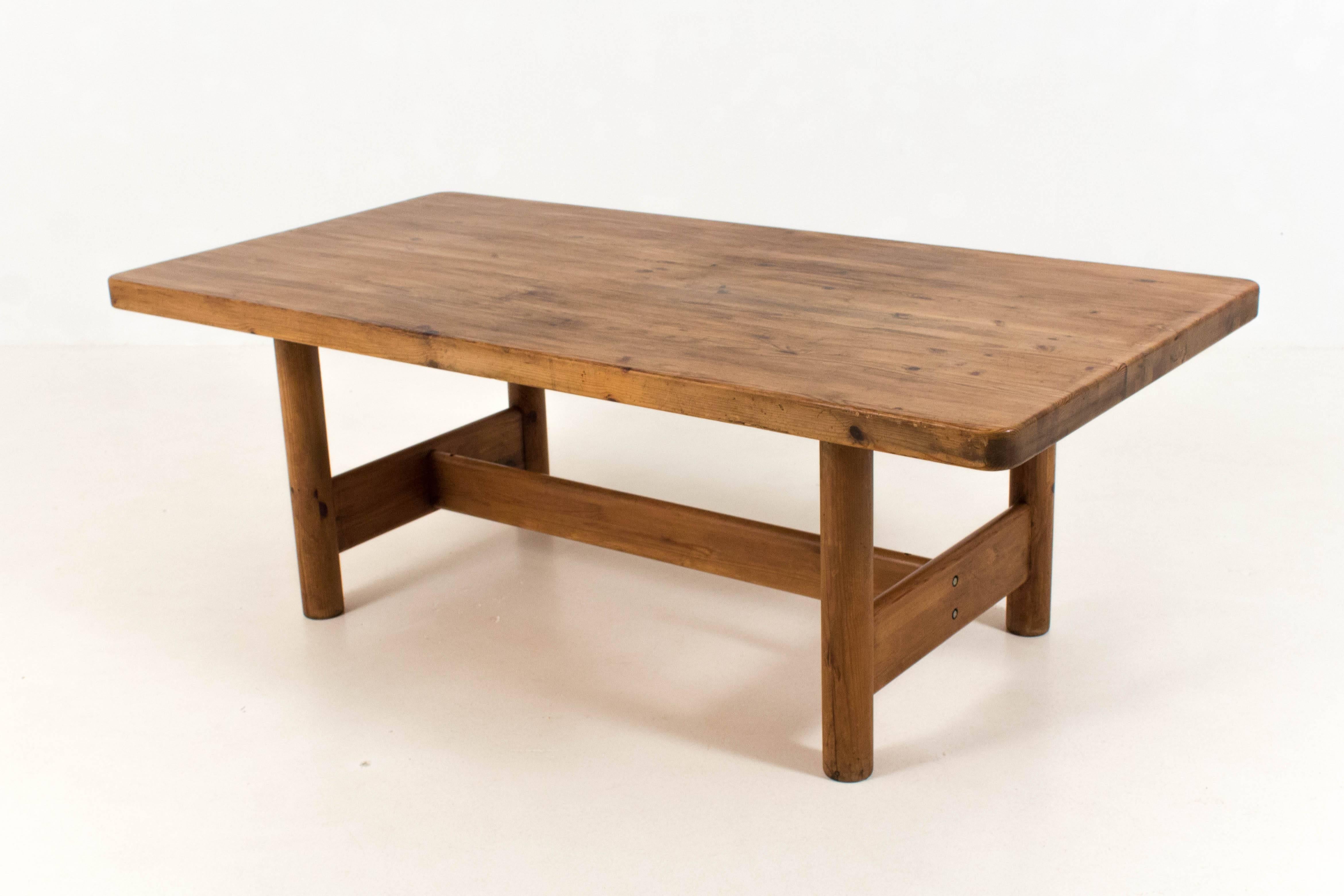 Rare and large Mid-Century Modern dining room table by Rainer Daumiller for
Hirtshals Savvaerk Denmark, 1970s.
Solid pine and in good original condition with minor wear consistent with age
and use, preserving a beautiful patina.