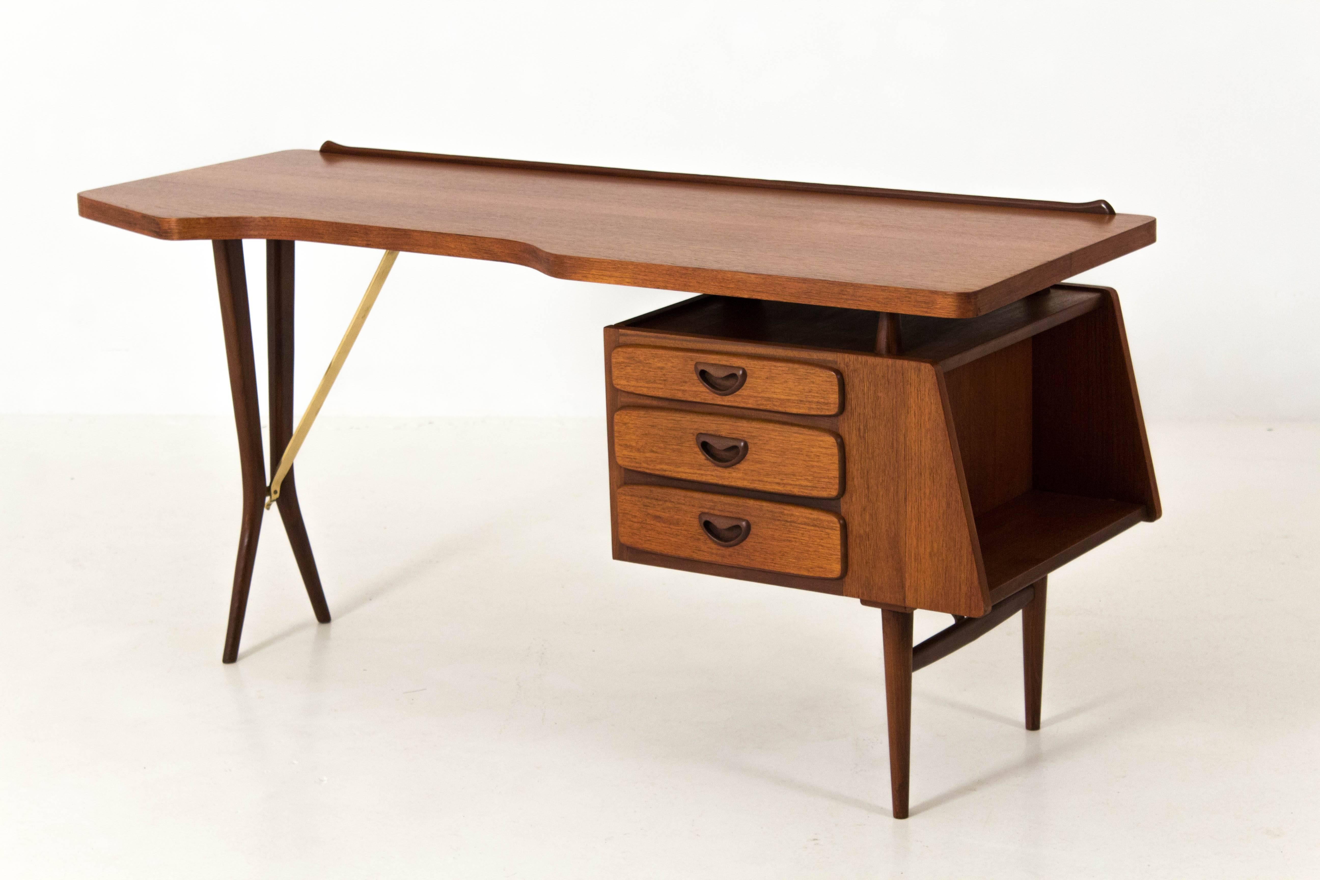 Dutch Iconic Mid-Century Modern Desk by Louis Van Teeffelen for Webe, 1959