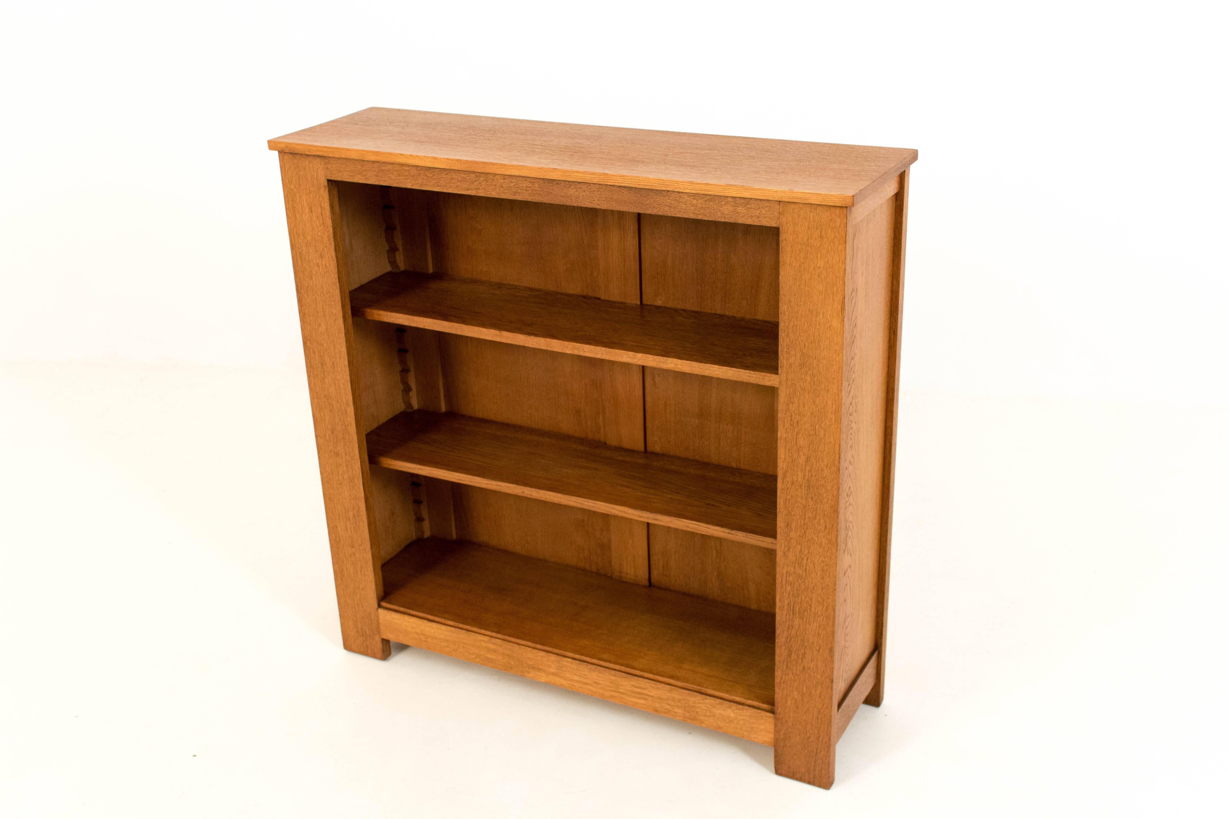 Early 20th Century Stylish Art Deco Haagse School Bookcase by H.Wouda for Pander, 1920s