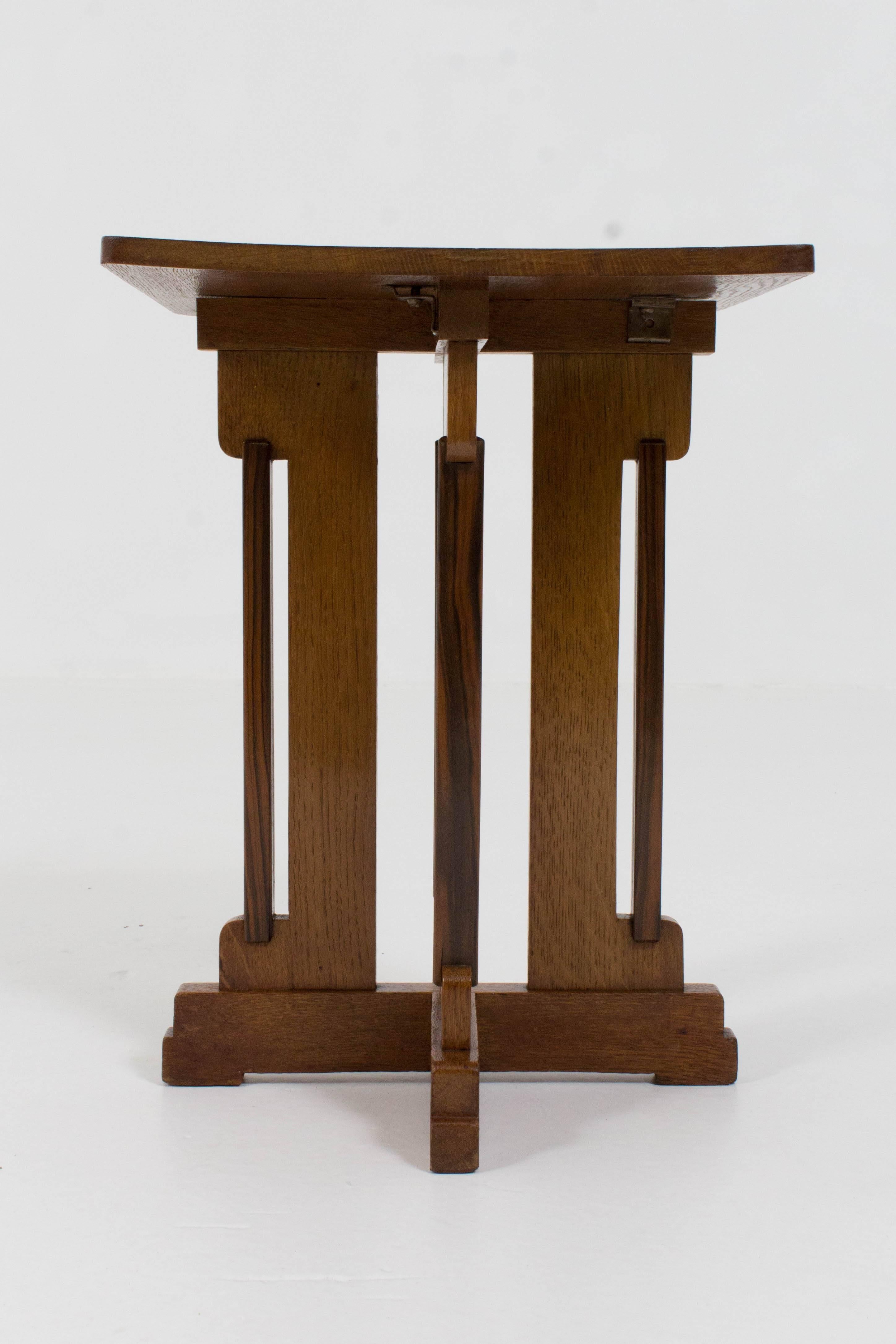 Stylish Art Deco Haagse School Occasional Table by P.E.L Izeren, 1920s In Good Condition In Amsterdam, NL