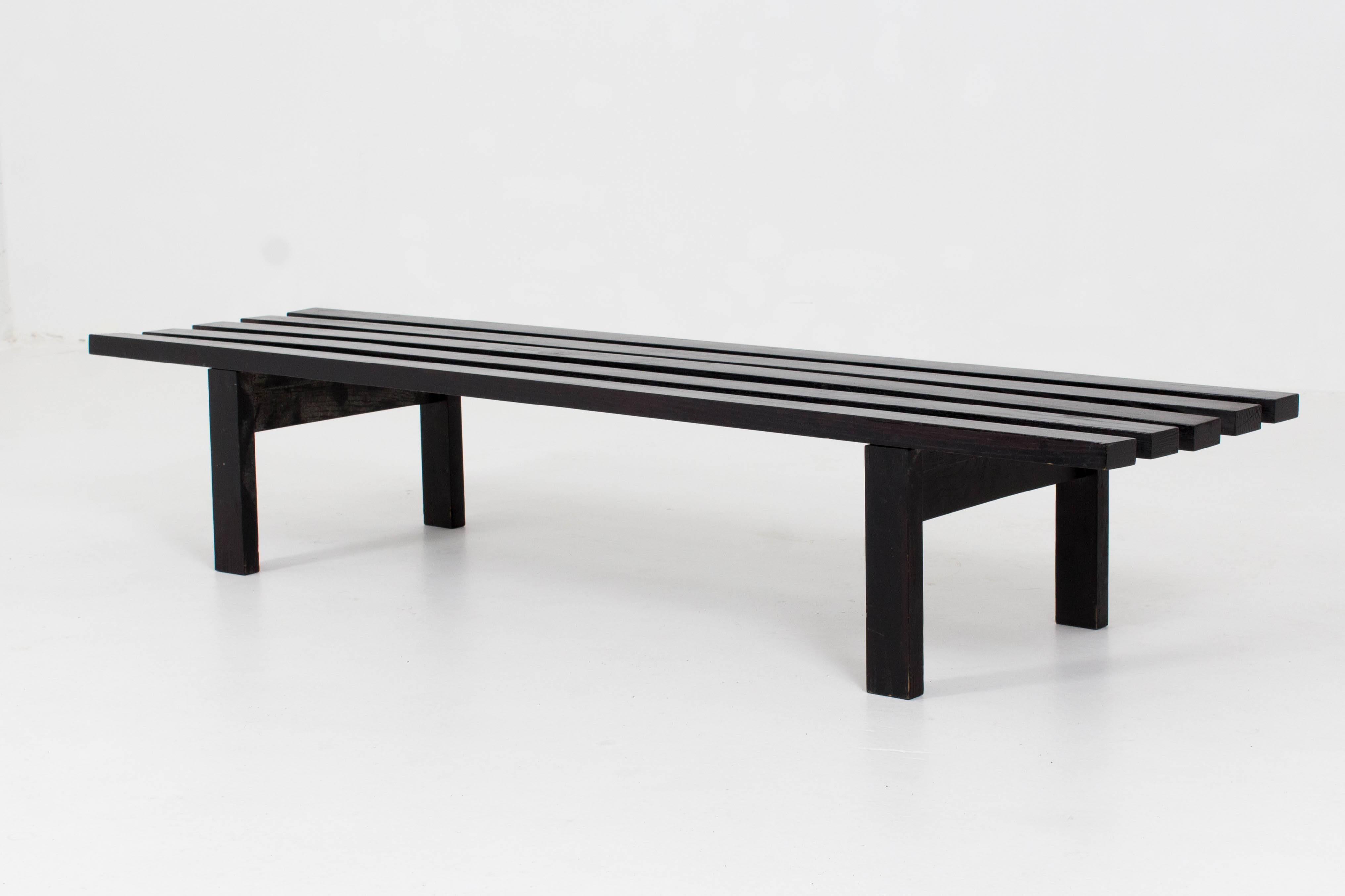 Mid-Century Modern BZ71 slat bench by Martin Visser for 't Spectrum 1960s.
Solid black stained ashwood slats.
Originally designed for 't Stedelijk Museum Amsterdam.
Marked with manufacturers sticker.
In good original condition with minor wear
