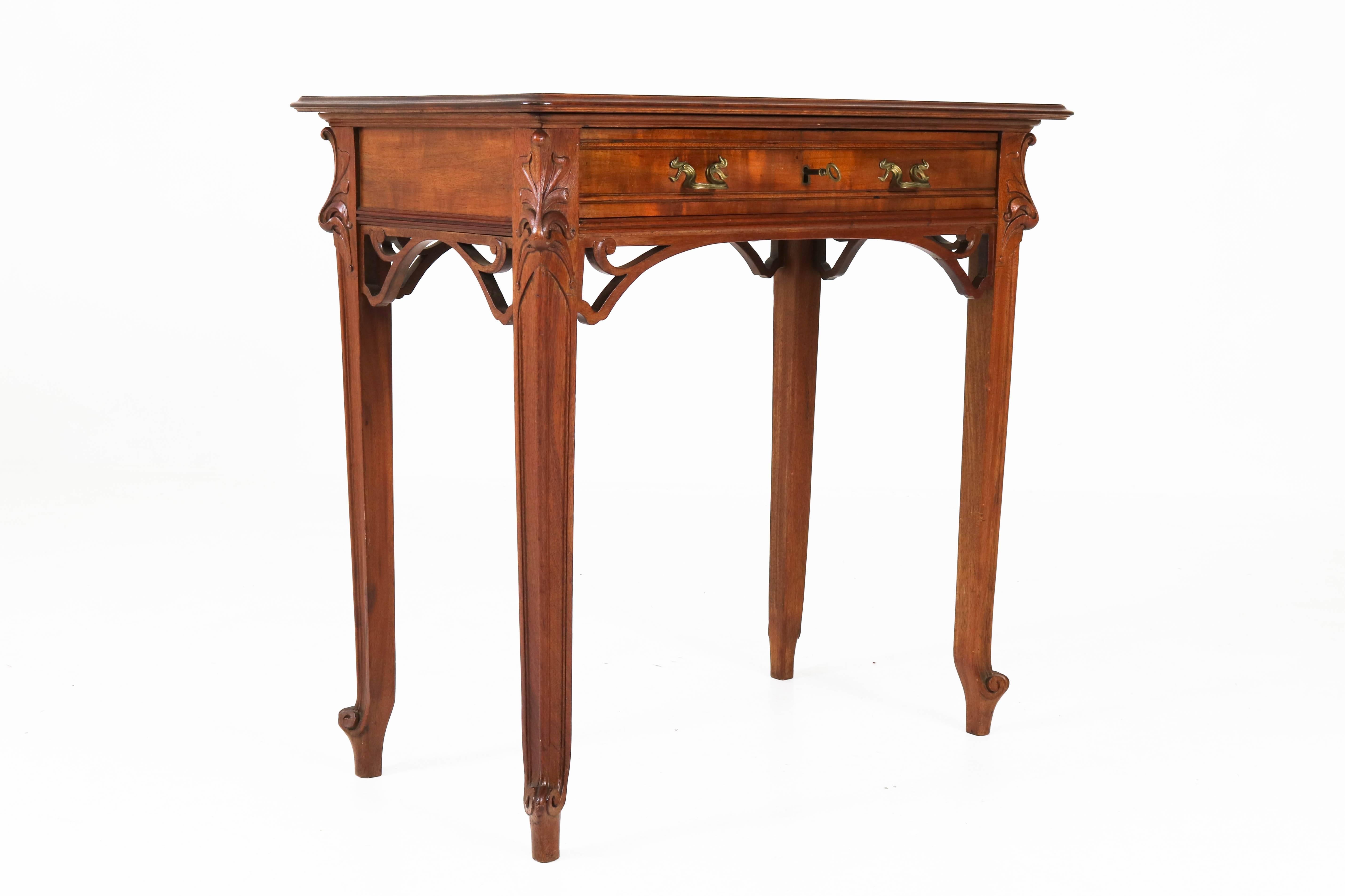 Early 20th Century Mahogany French Art Nouveau Console Table, 1900s