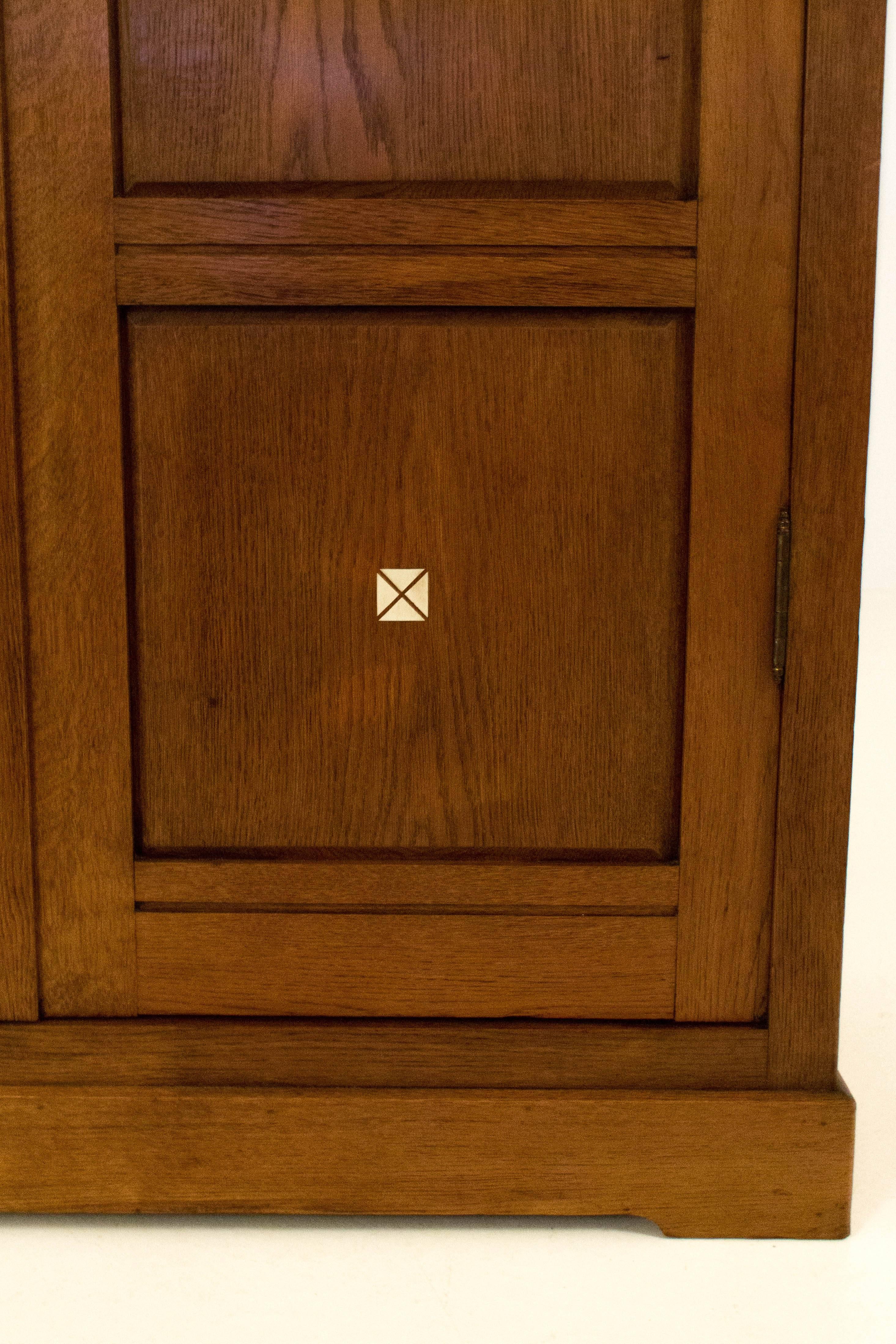 Dutch Oak Art Nouveau Armoire with Inlay, 1900s 2