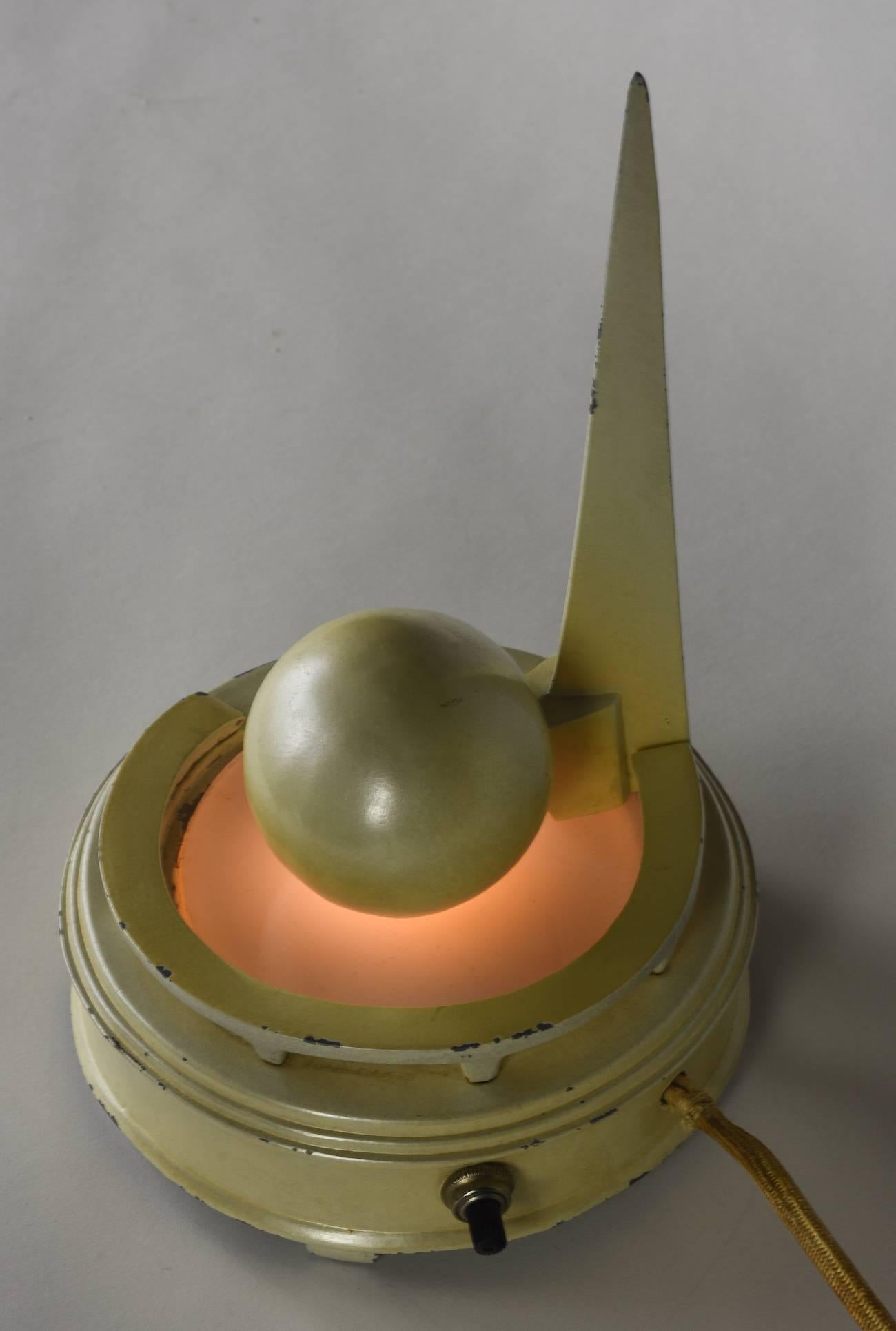 American Unusual 1939 Table Lamp, Architectural Model of the Trylon & Perisphere, NYWF