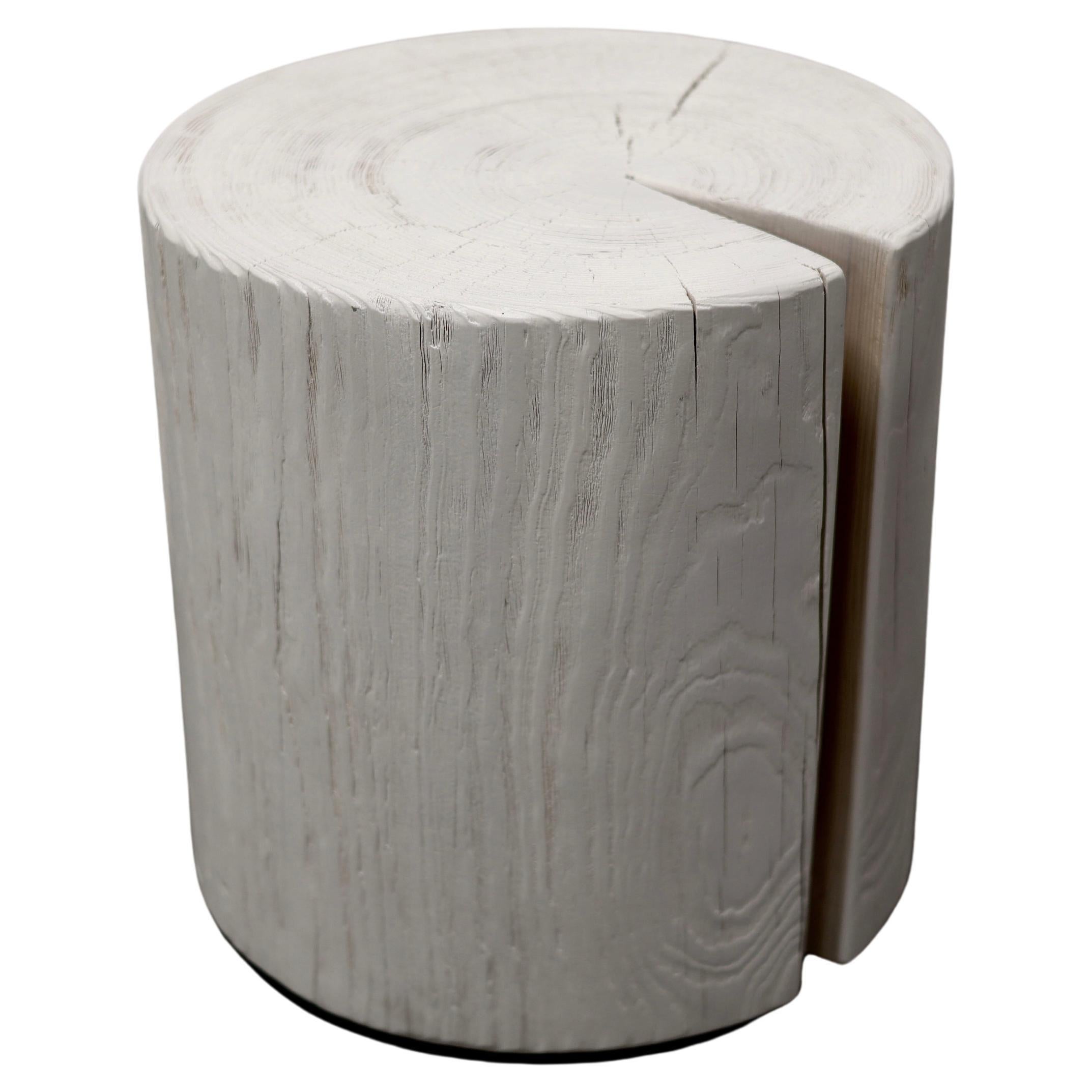 Tabouret Hono lavé à la chaux blanc en vente