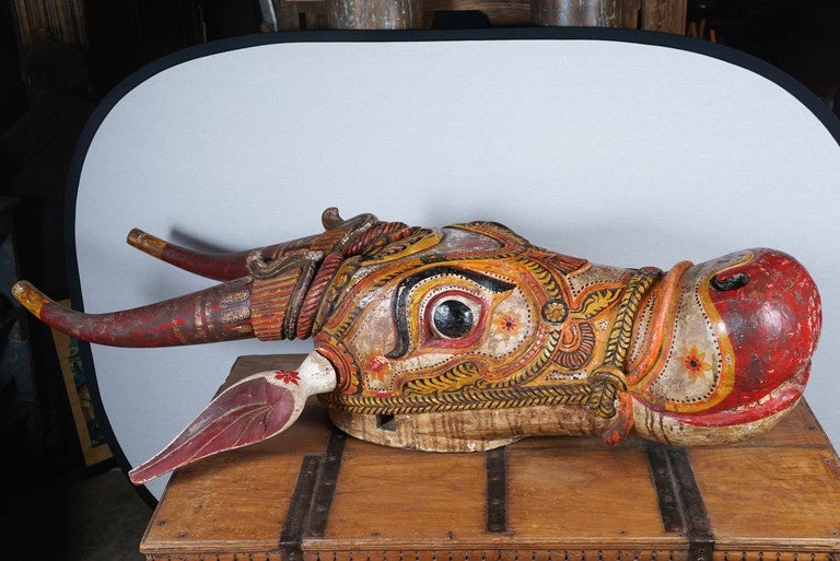 Nandi, a gatekeeper/protector/guardian for the temples of Shiva and Parvati.
Beautifully hand-painted.