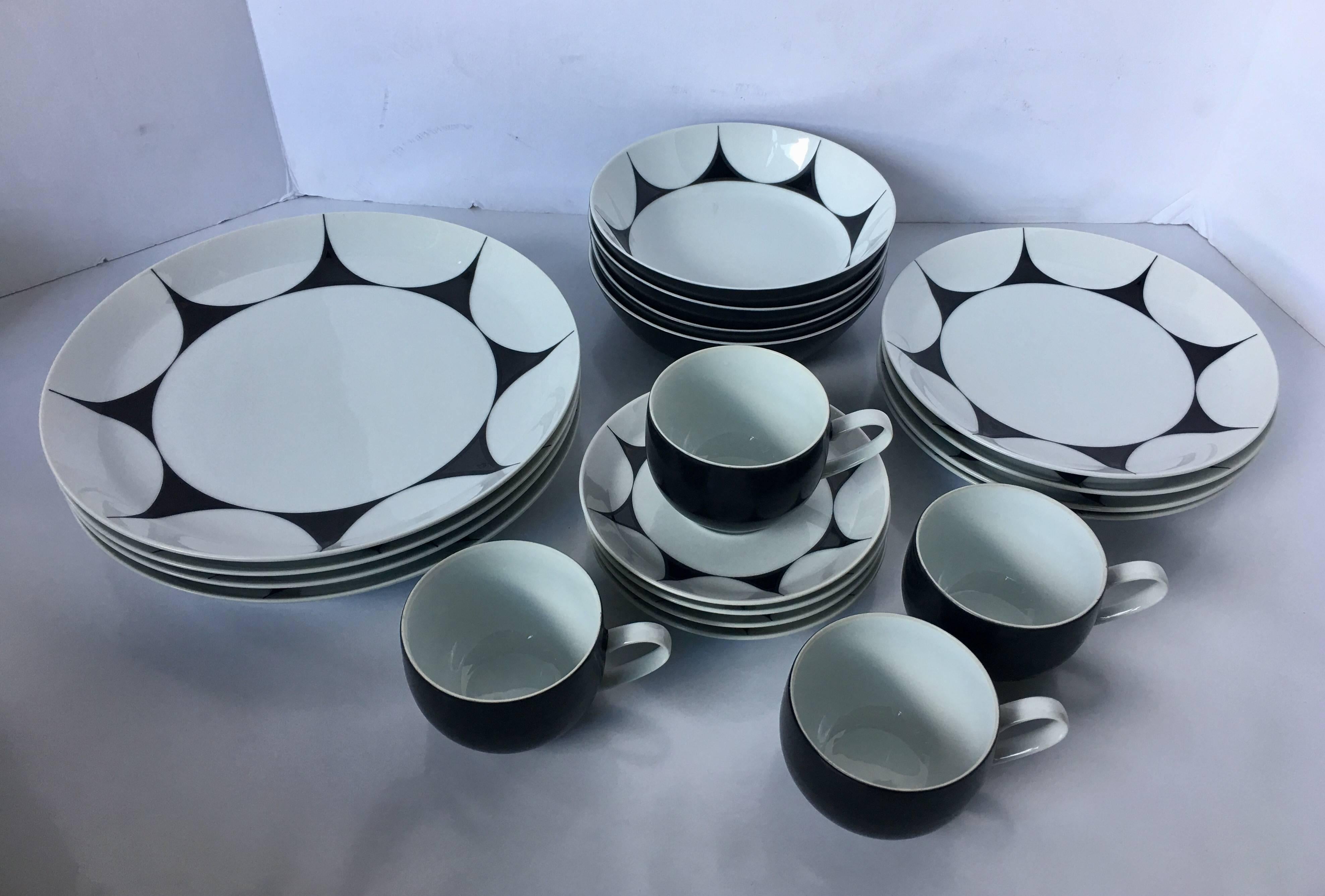 Mid-Century Modern 20 piece 