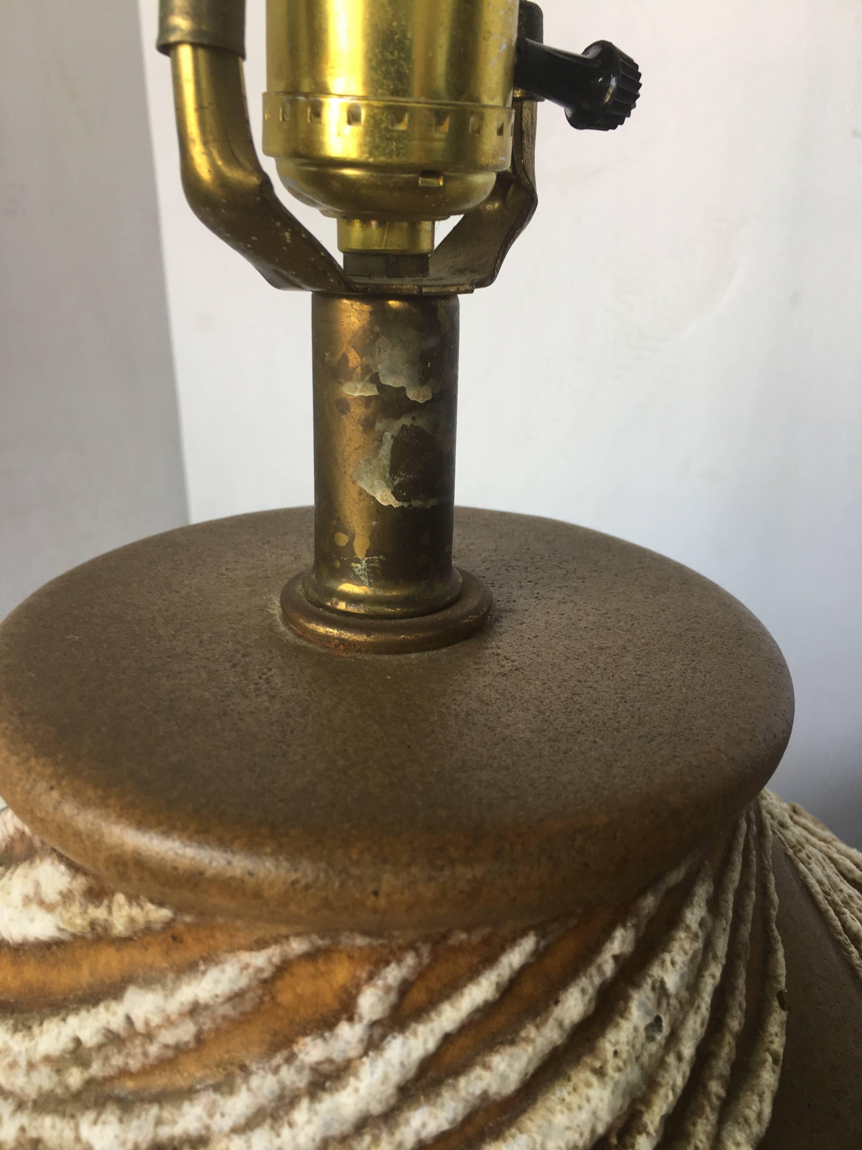 Brass Mid-Century Modern Lava Glazed Abstract Ceramic Table Lamps, Pair  For Sale