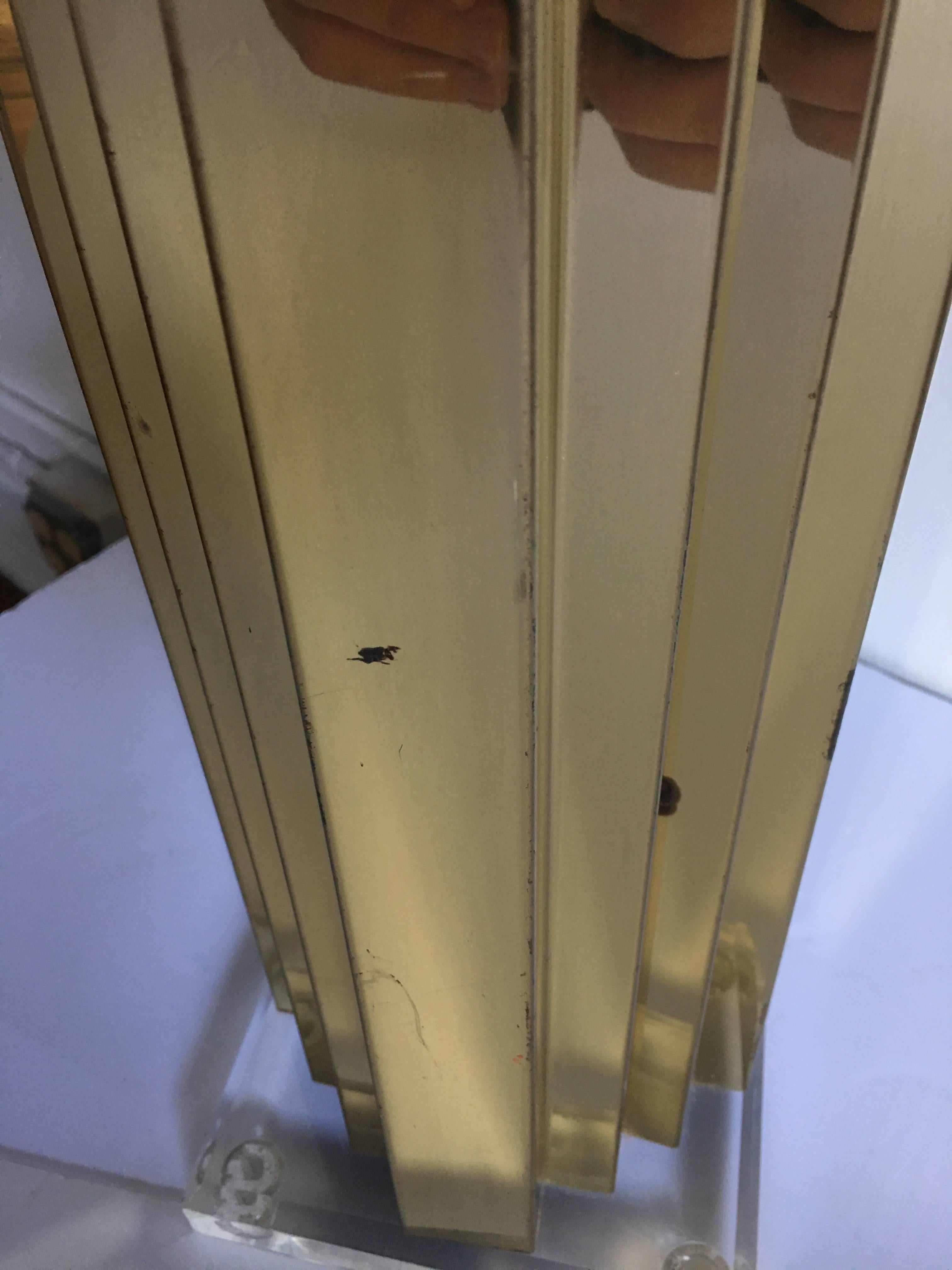 Skyscraper Brass and Lucite Table Lamp For Sale 4