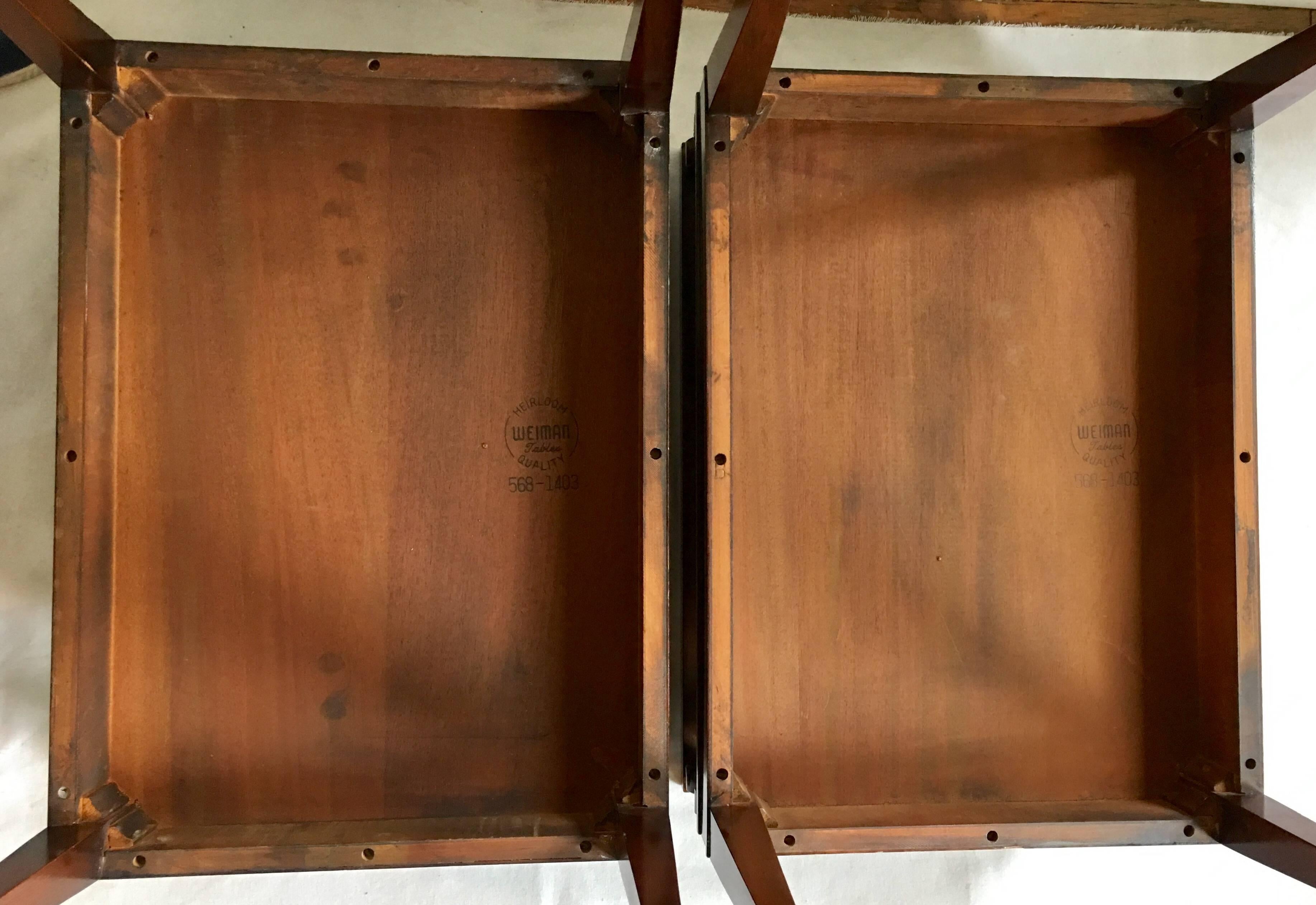 Midcentury Mahogany Scrolled Leather End Side Tables by Weiman, Pair In Good Condition In Lambertville, NJ