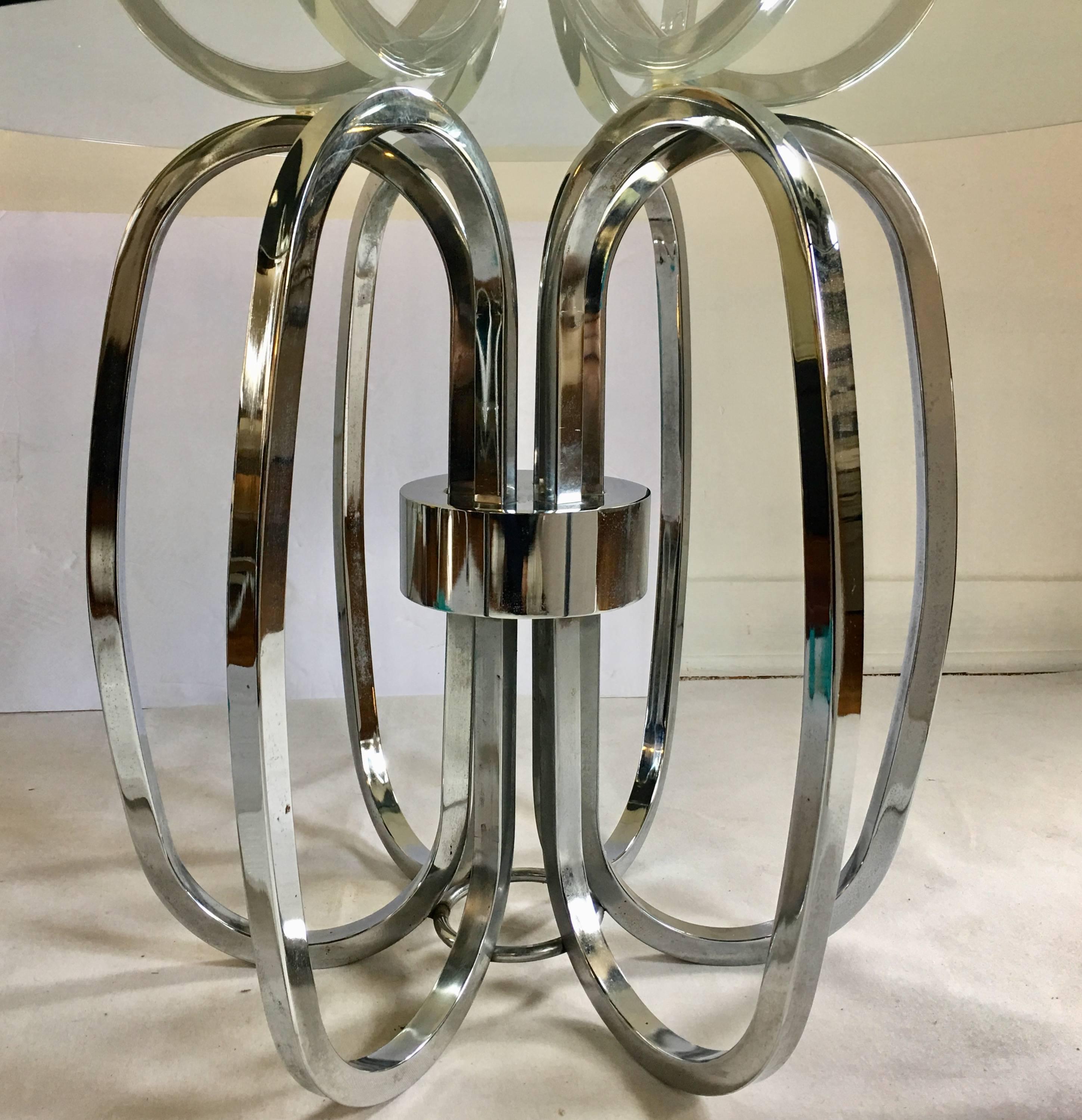 Mid-Century Modern Chrome and Glass Sculptural Round Side Accent Table, 1970s In Good Condition In Lambertville, NJ