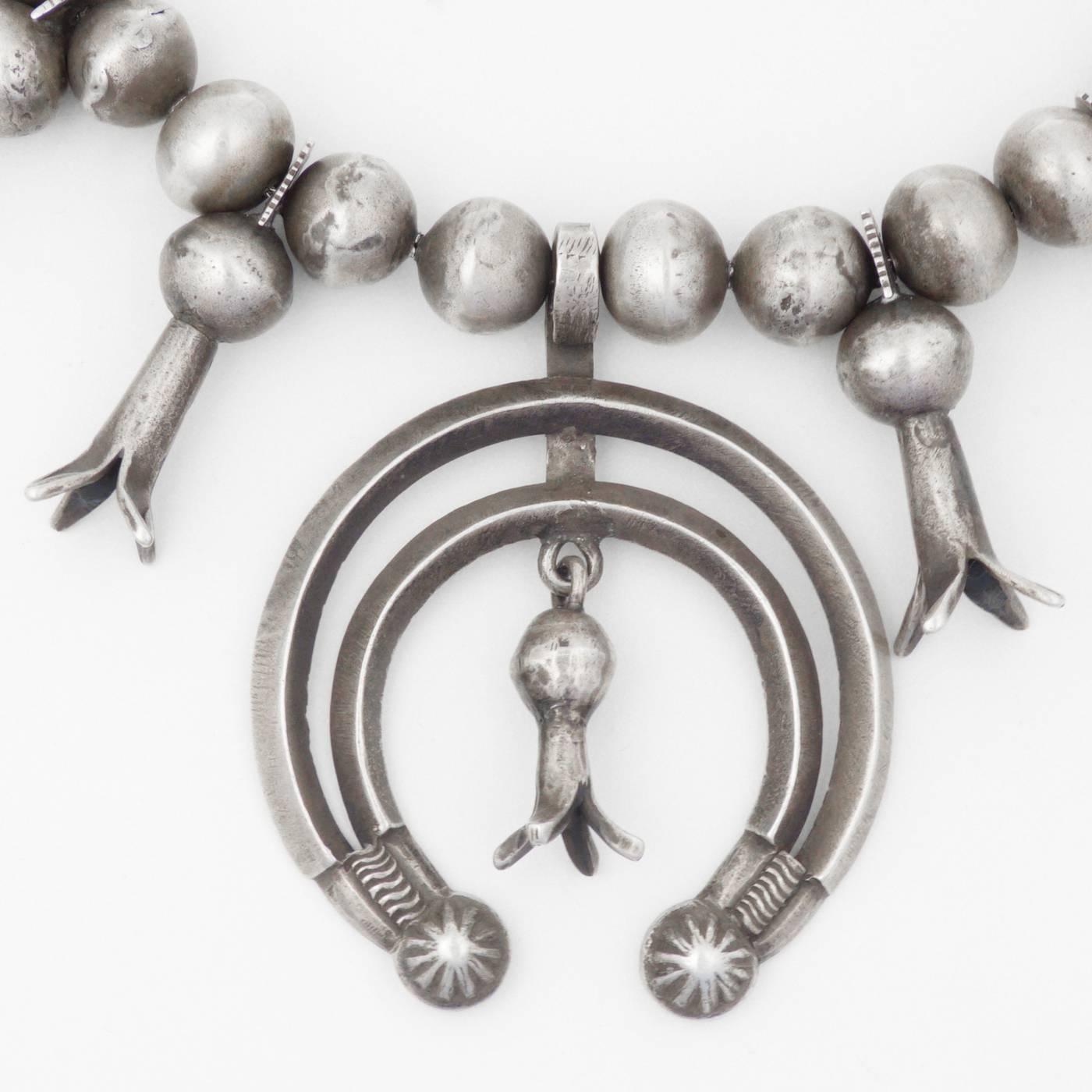 Navajo Silver Squash Blossom Necklace, circa 1910 In Excellent Condition For Sale In Santa Fe, NM