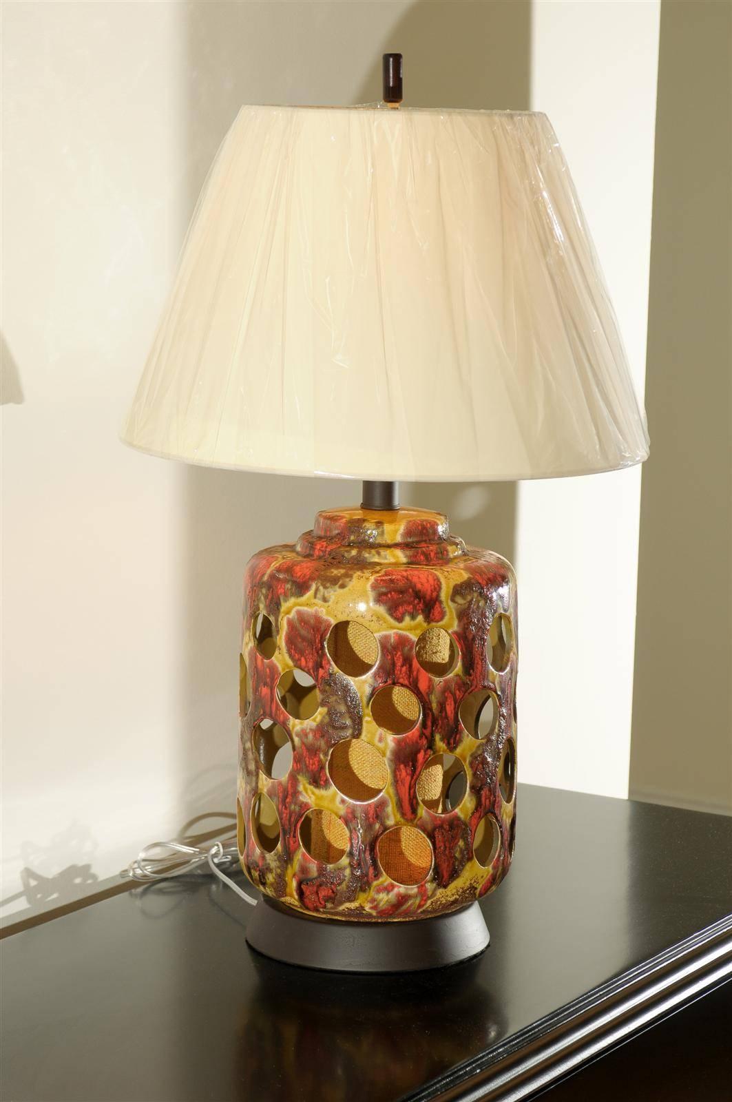 Pair of Pierced Ceramic Lamps in Yellow Ochre, Caramel and Paprika In Excellent Condition For Sale In Atlanta, GA