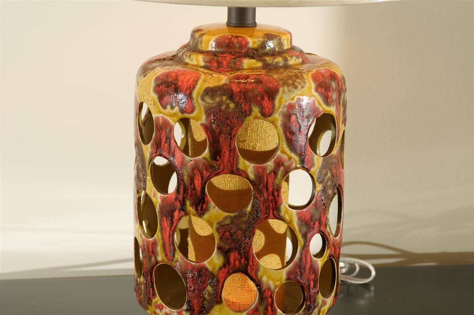 Mid-20th Century Pair of Pierced Ceramic Lamps in Yellow Ochre, Caramel and Paprika For Sale
