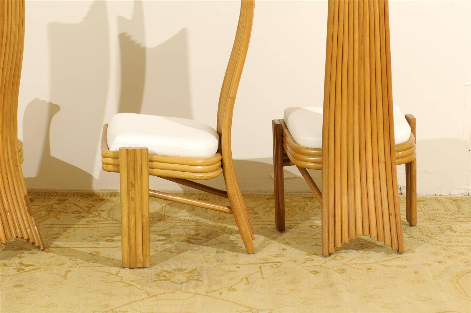 Magnifique ensemble de six chaises de salle à manger modernes en rotin de style Mackintosh en vente 1