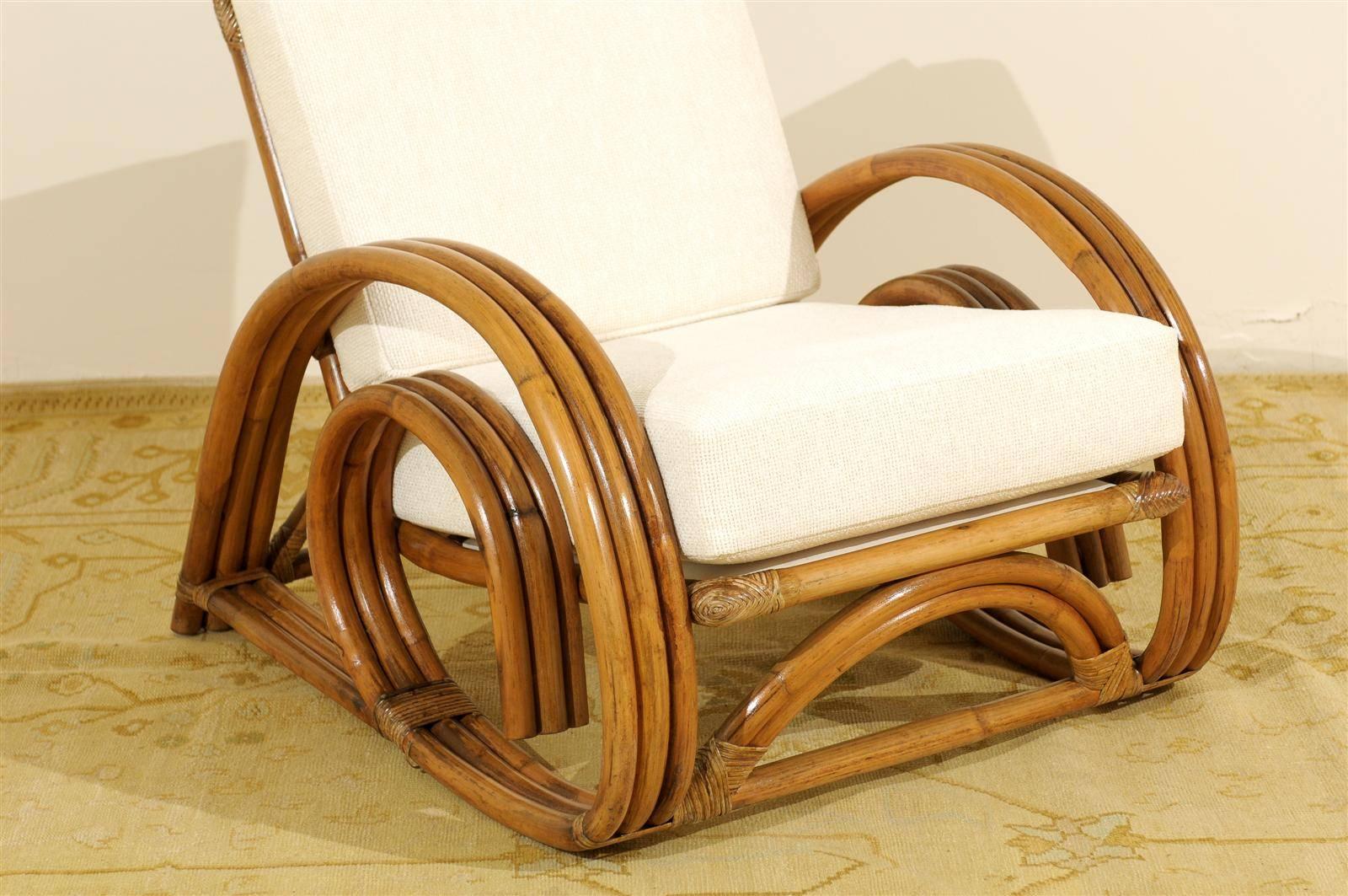 Decorative Pair of Restored Vintage Curvilinear Rattan Loungers, circa 1940 3