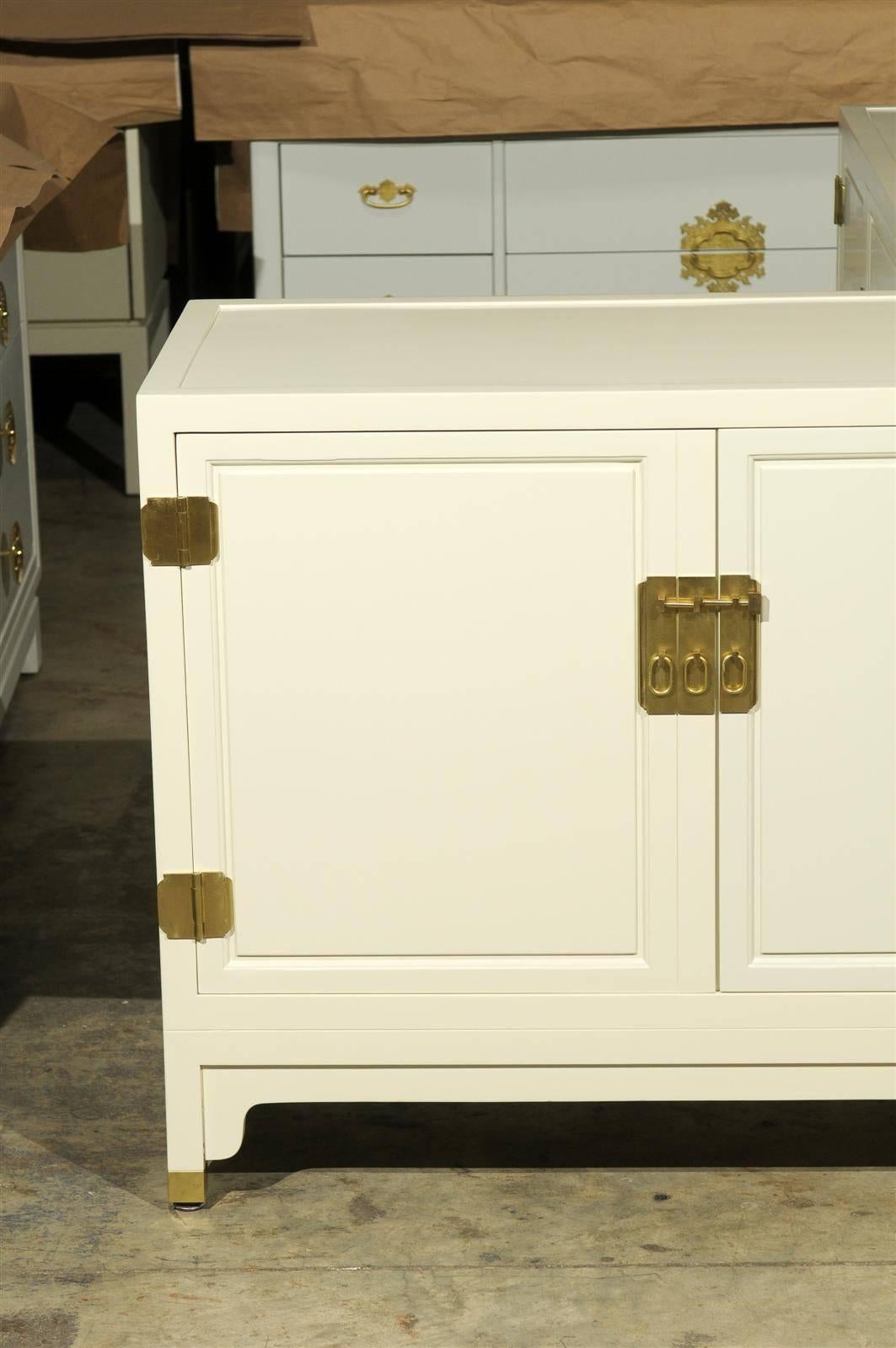 Elegant Pair of Vintage Baker Cabinets Restored in Cream Lacquer 1
