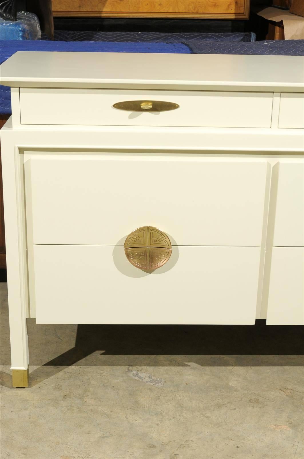 Mid-20th Century Restored Nine-Drawer Chest by Johnson Furniture Company in Cream Lacquer