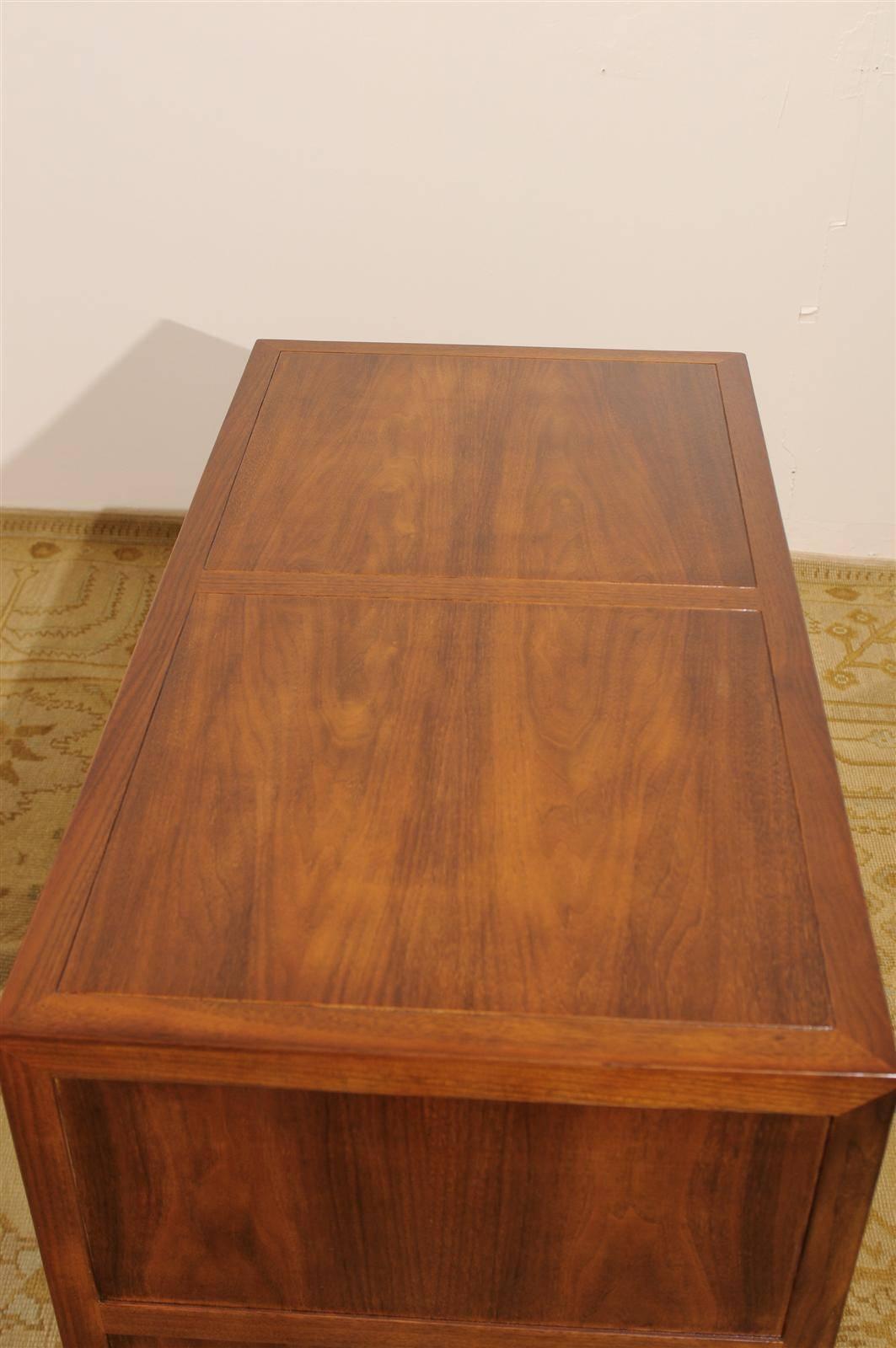 Stunning Restored Pair of Walnut Chests by Michael Taylor for Baker, circa 1960 For Sale 2