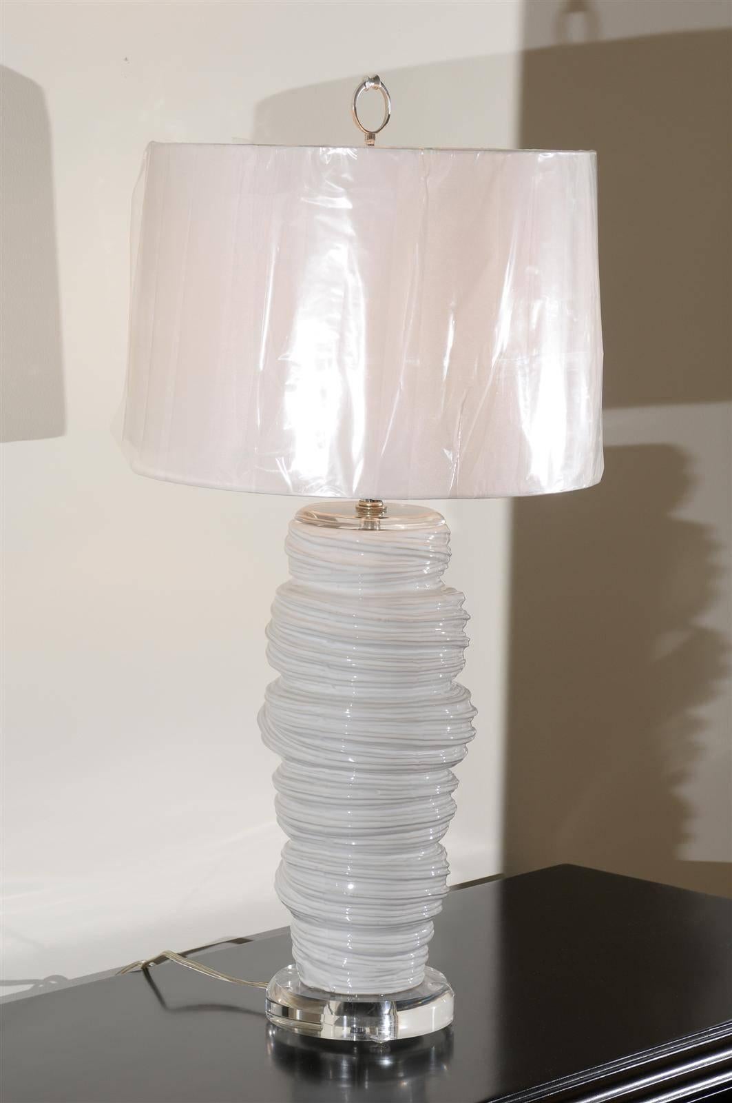 Gorgeous Pair of Ceramic and Lucite Soft Serve Style Lamps In Excellent Condition In Atlanta, GA