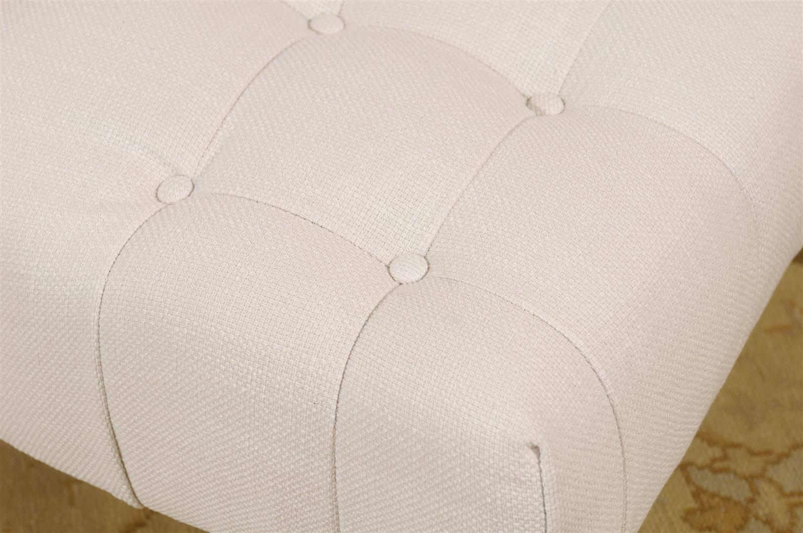 Fabuleuse paire de fauteuils de salon touffetés en biscuit restaurés dans le style de Billy Haines en vente 3
