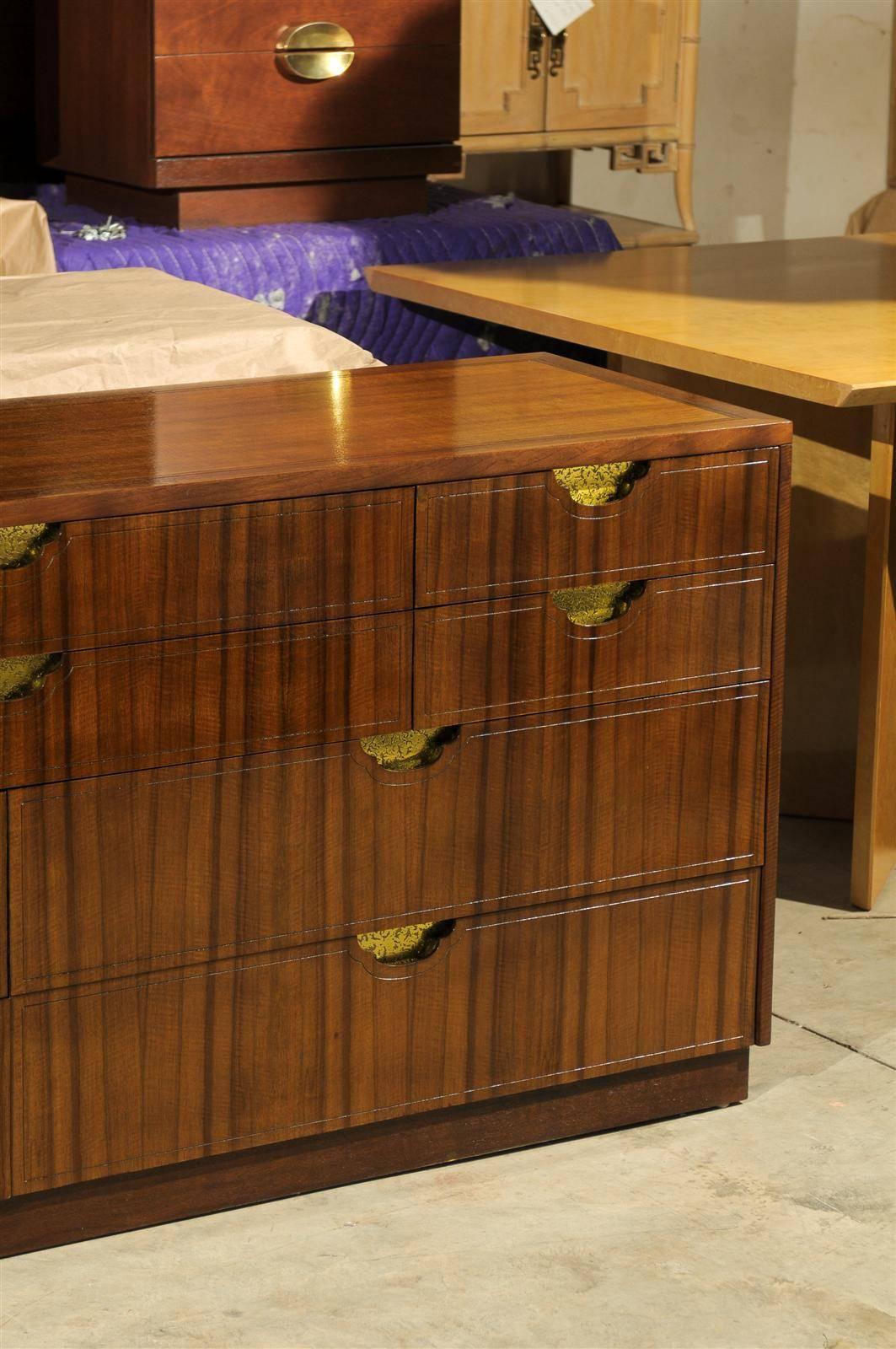 Exceptional Vintage Modern Walnut Ten-Drawer Chest by Baker In Excellent Condition For Sale In Atlanta, GA