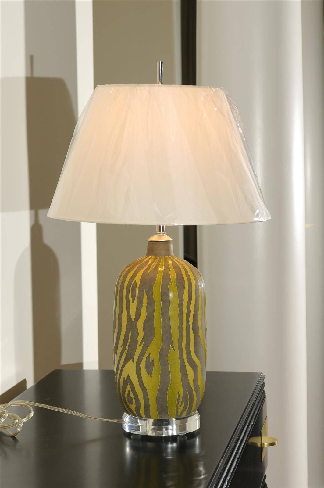 Striking Restored Pair of Vintage Zebra Print Ceramic Lamps in Citrus For Sale 3