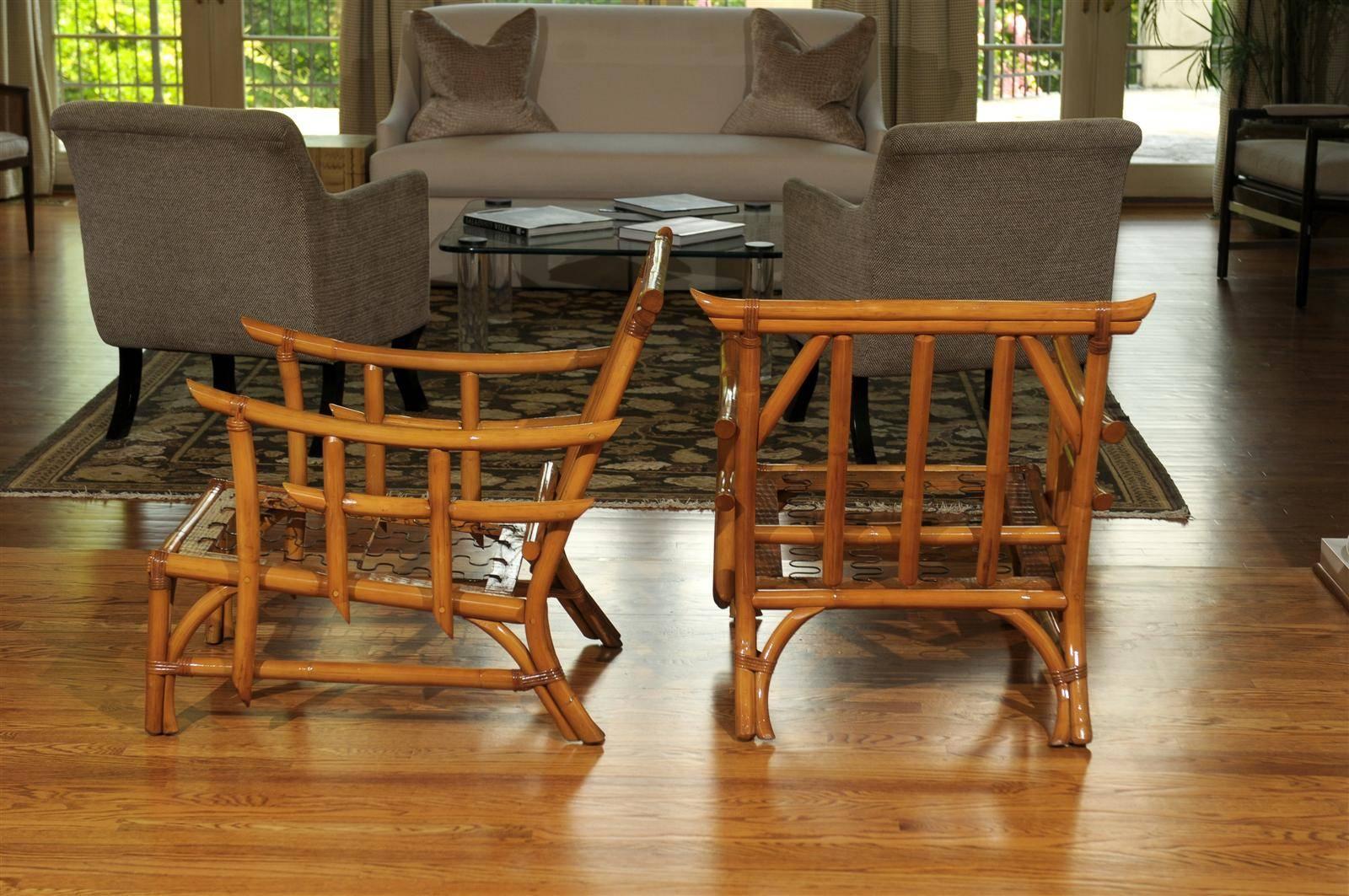 Magnificent Pair of Restored Vintage Rattan Pagoda Lounge Chairs, circa 1960 3