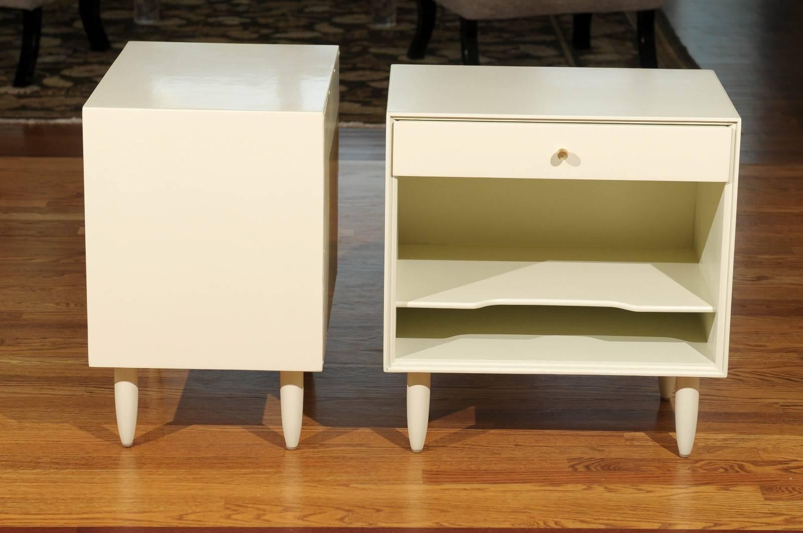 Mahogany Beautiful Restored Pair of Modern End Tables by John Stuart in Cream Lacquer For Sale