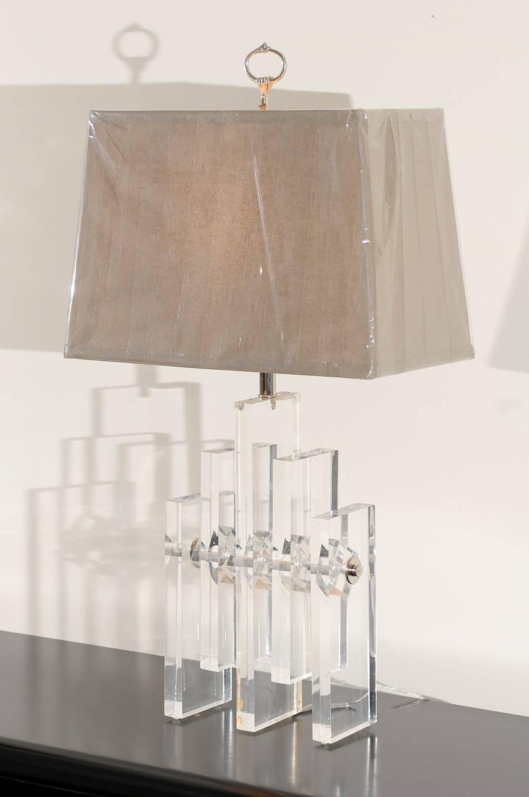 Late 20th Century Beautiful Pair of Vintage Skyscraper Lamps in Lucite and Nickel