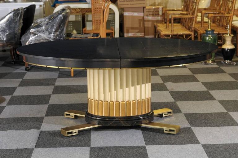 Breathtaking Art Deco Revival Extension Dining Table by Renzo Rutili, circa 1955 For Sale 3
