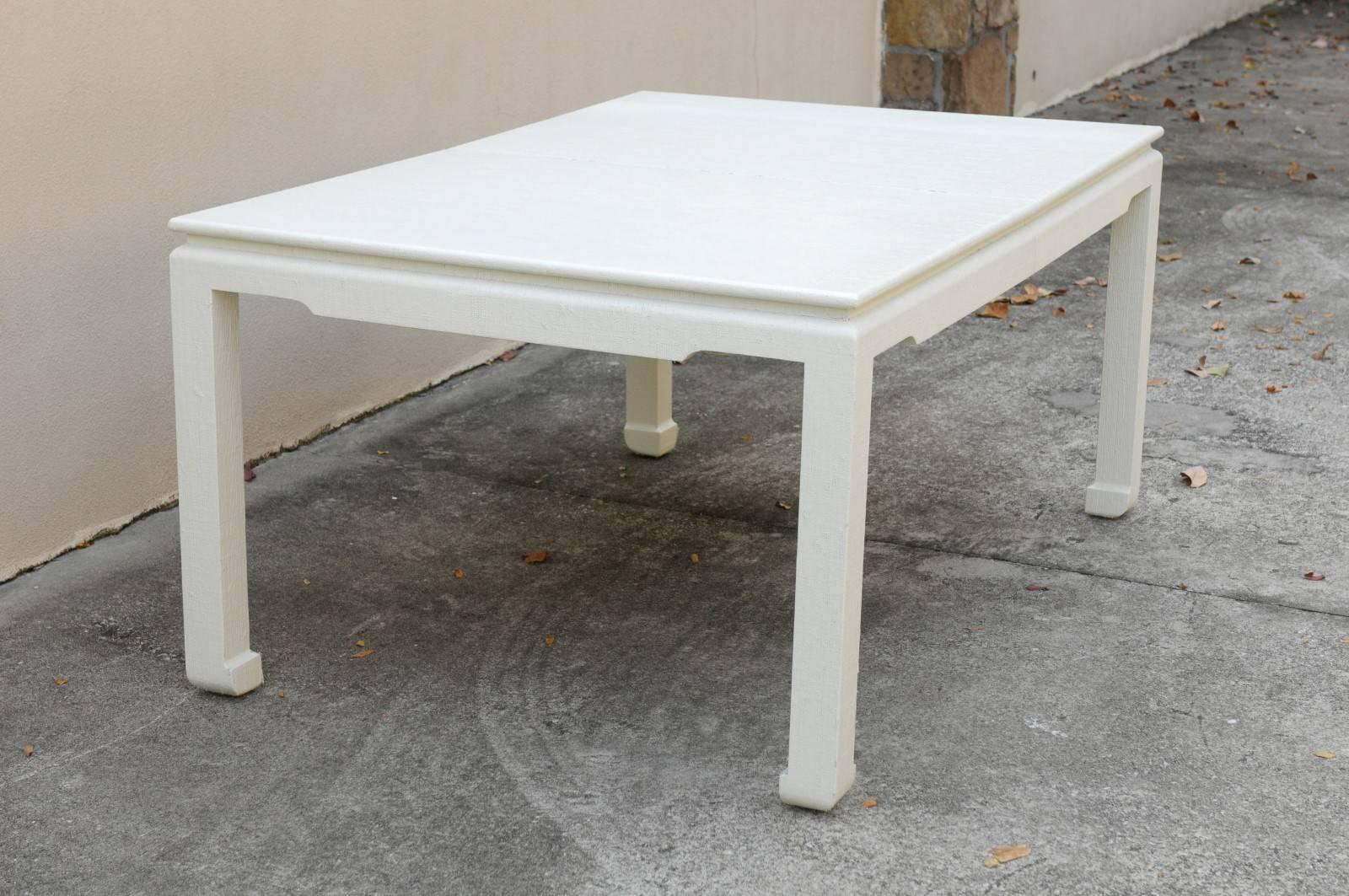 Beautiful Vintage Raffia Extension Dining Table in Cream Lacquer In Excellent Condition In Atlanta, GA
