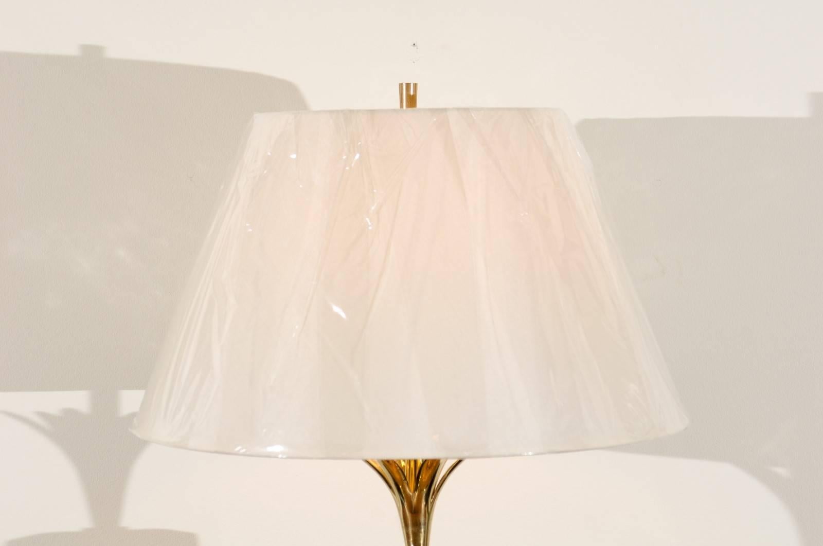 Stylish Pair of Modern Chippendale Style Ceramic Lamps In Excellent Condition In Atlanta, GA