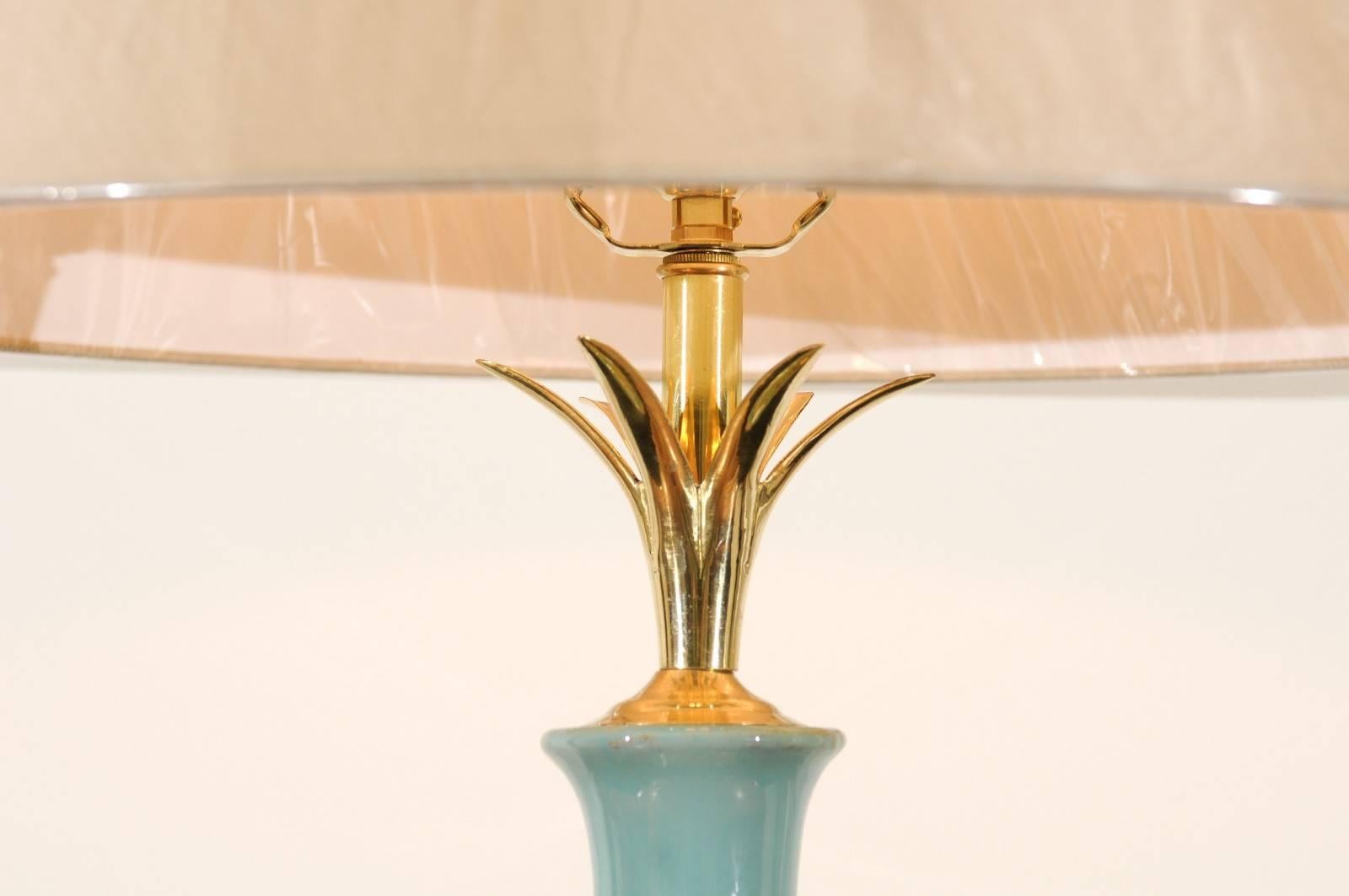 Chic Pair of Large-Scale Drip Glaze Ceramic Lamps in Caramel and Sultanabad Blue In Excellent Condition For Sale In Atlanta, GA